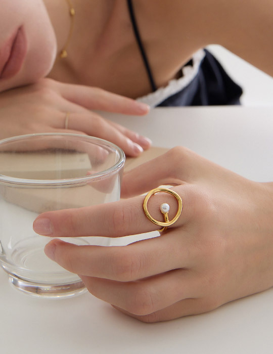 【鈦鋼】珍珠幾何圓圈線條戒指(金)