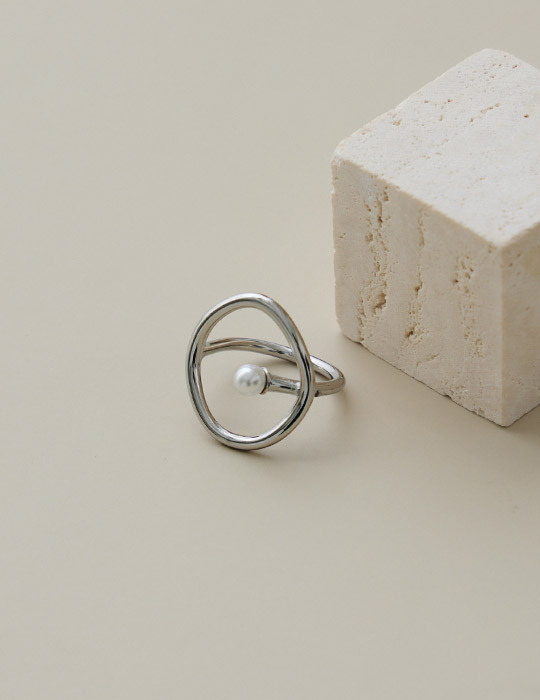 【鈦鋼】珍珠幾何圓圈線條戒指(銀)