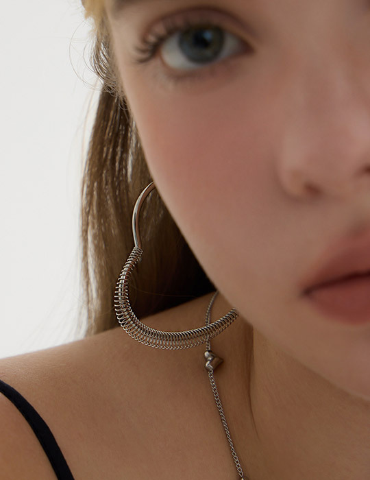 【鈦鋼】派對愛心大圈圈。針式耳環(銀)