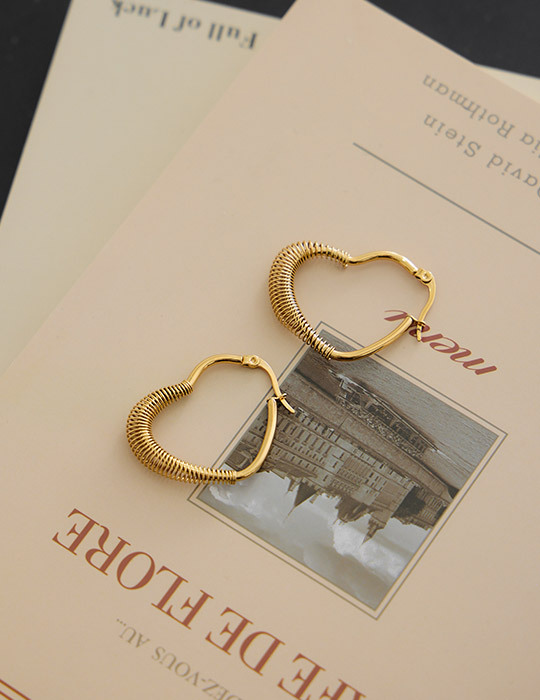 【鈦鋼】派對愛心小圈圈。針式耳環(金)