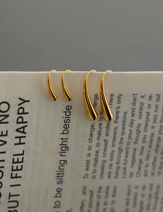 【鈦鋼】垂掛線型水滴。針式耳環(金)