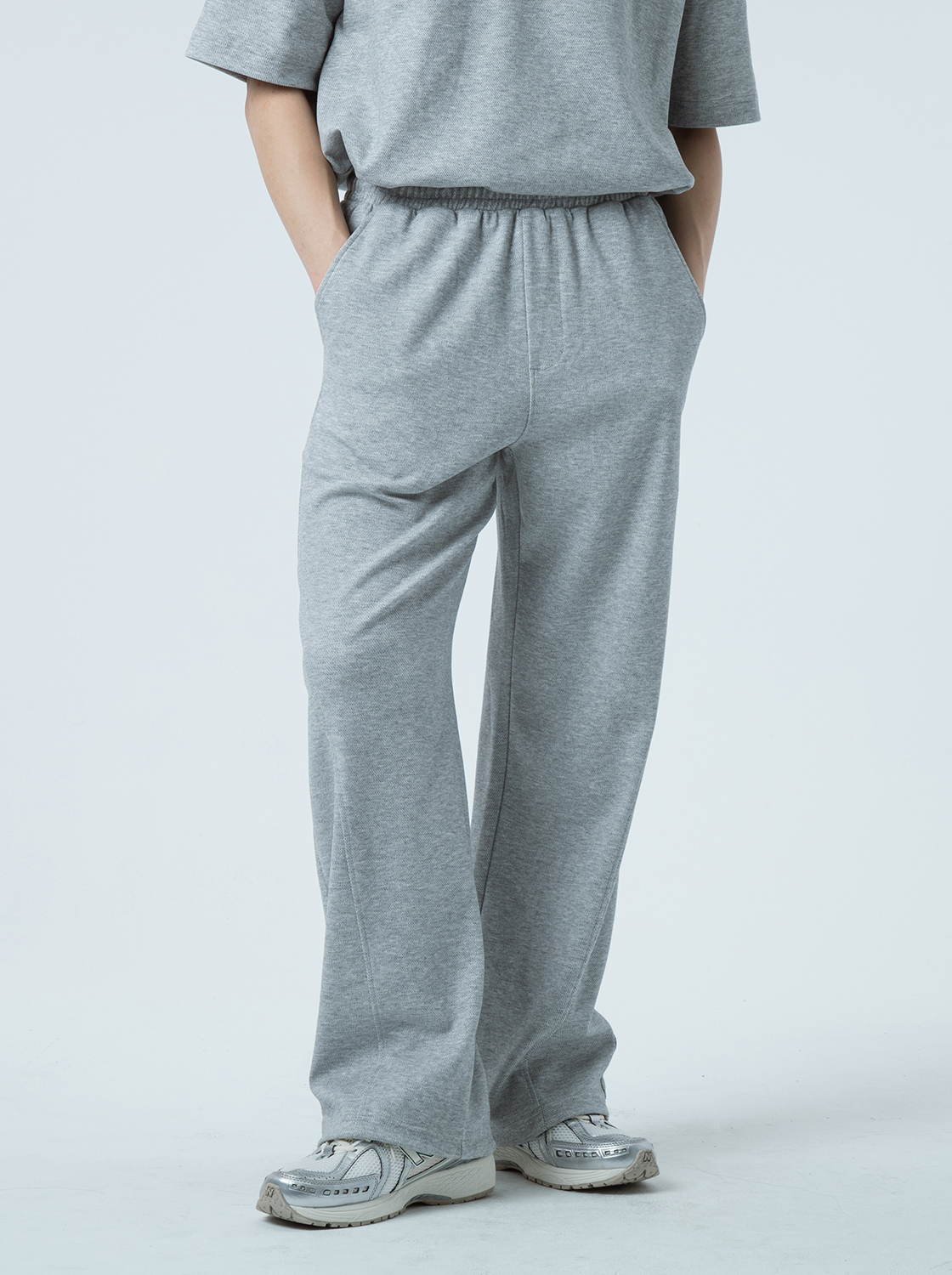 斜紋質感寬鬆直筒褲