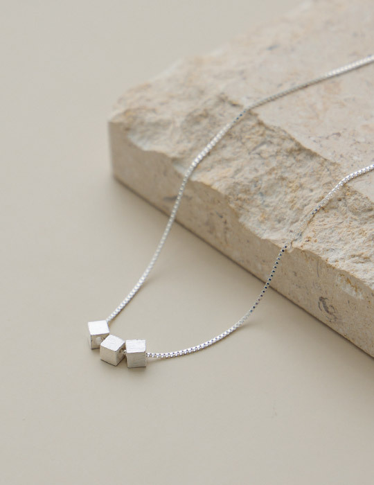 【925純銀】小方塊紋理項鍊