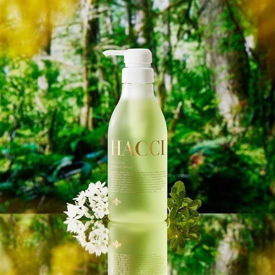 [限定] HACCI Body Wash BEE HUG Morning Shade 清涼沐浴露 385ml