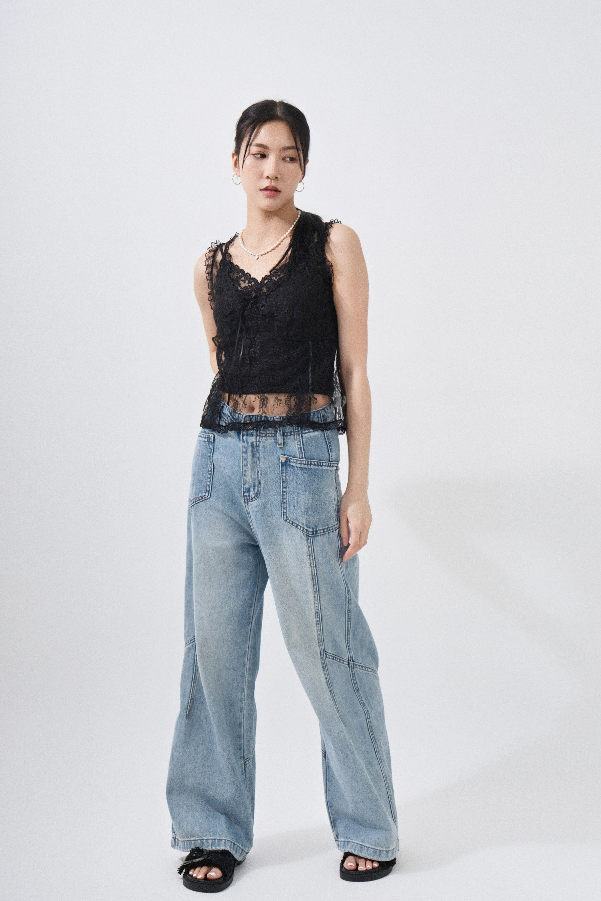 內衣款荷葉邊蕾絲背心 (現貨款式）