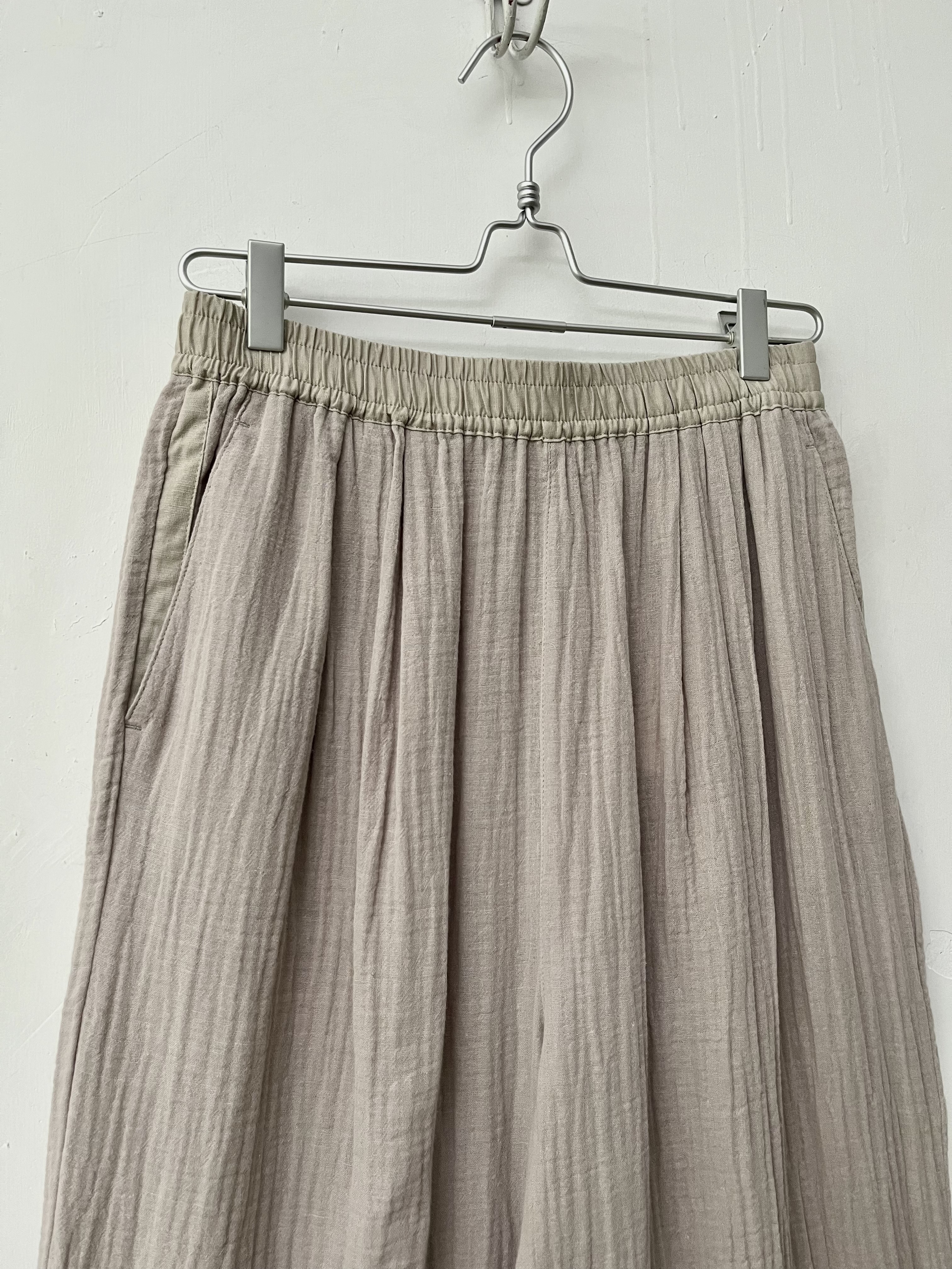 LILASIC 淺灰色闊褲