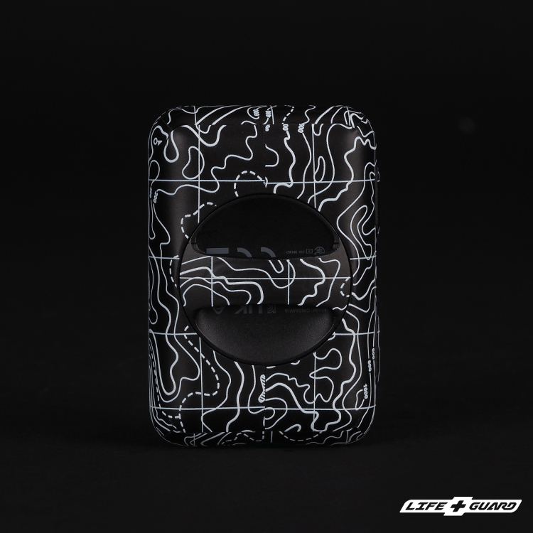 LIFE+GUARD  Insta360 GPS 貼膜背面展示圖，LIFE+GUARD 獨特風格設計