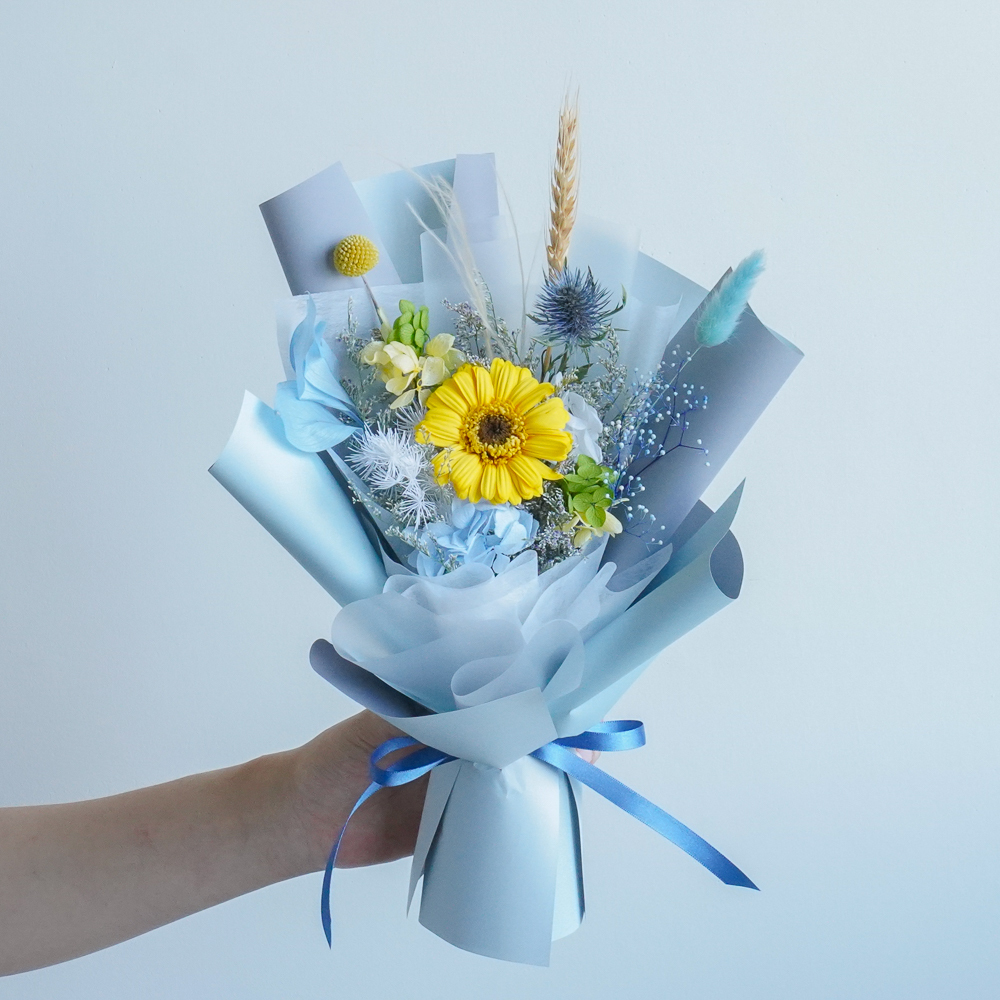 藍色向日葵畢業花束,永生花畢業花束推薦,台北畢業花束哪裡買,藍色向日葵永生花