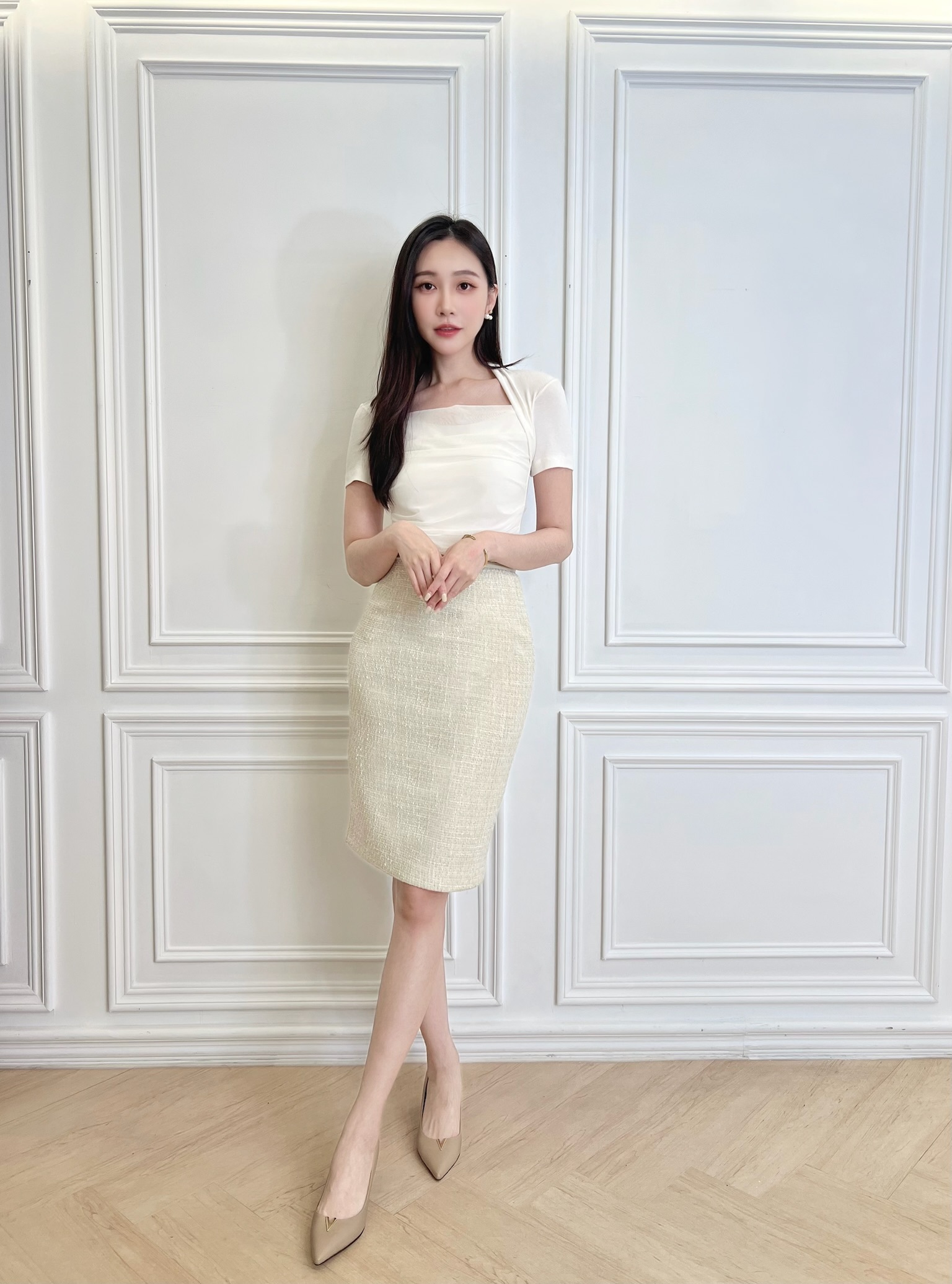 彈性顯瘦款-抓皺梯形領上衣(短袖)