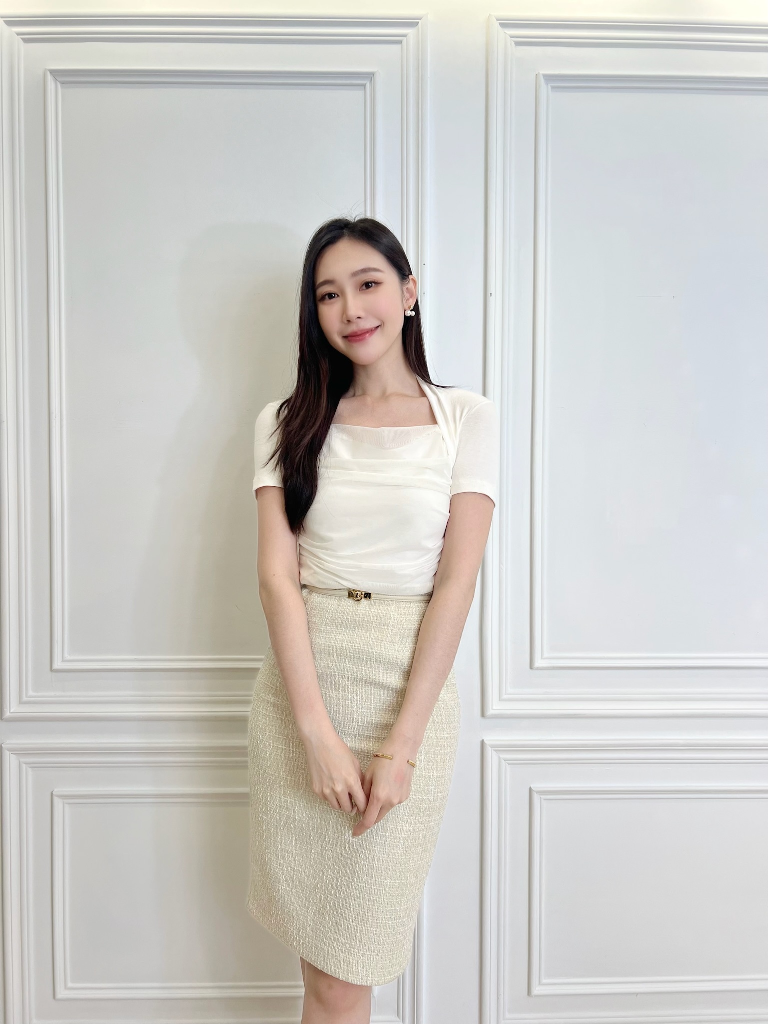 彈性顯瘦款-抓皺梯形領上衣(短袖)