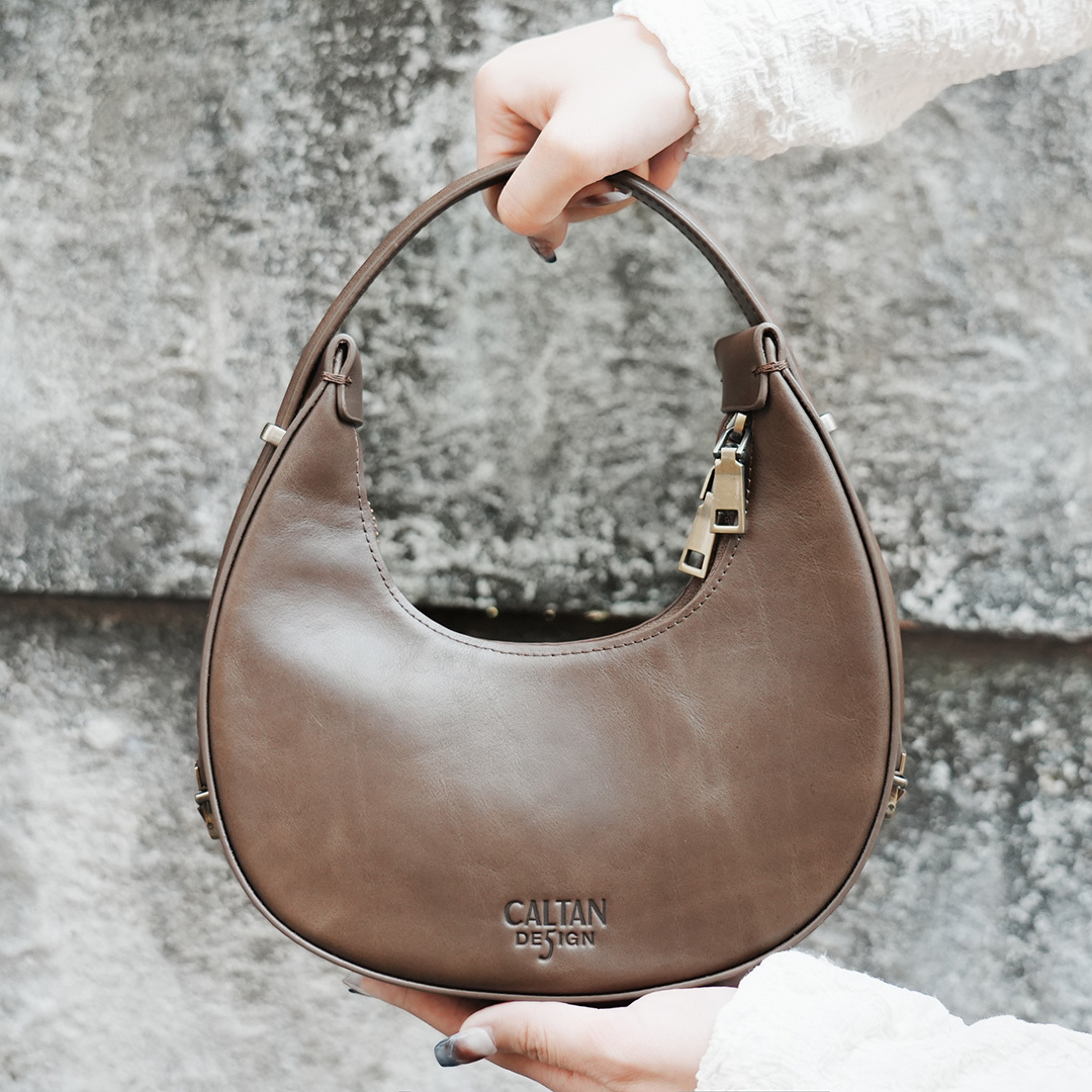 記憶初月真皮腋下包 - 234075htcl