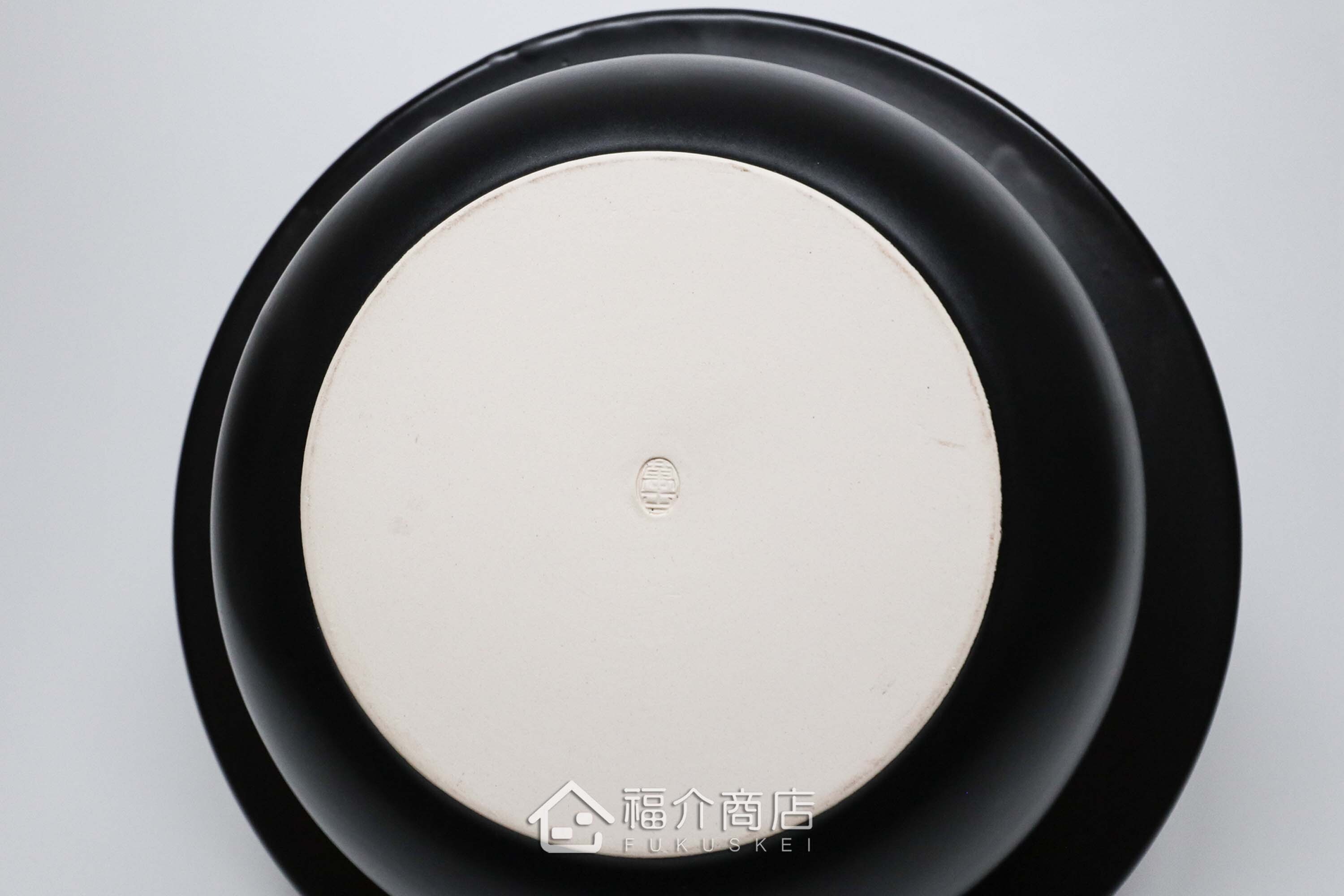 煮飯用陶瓷材質的飯鍋