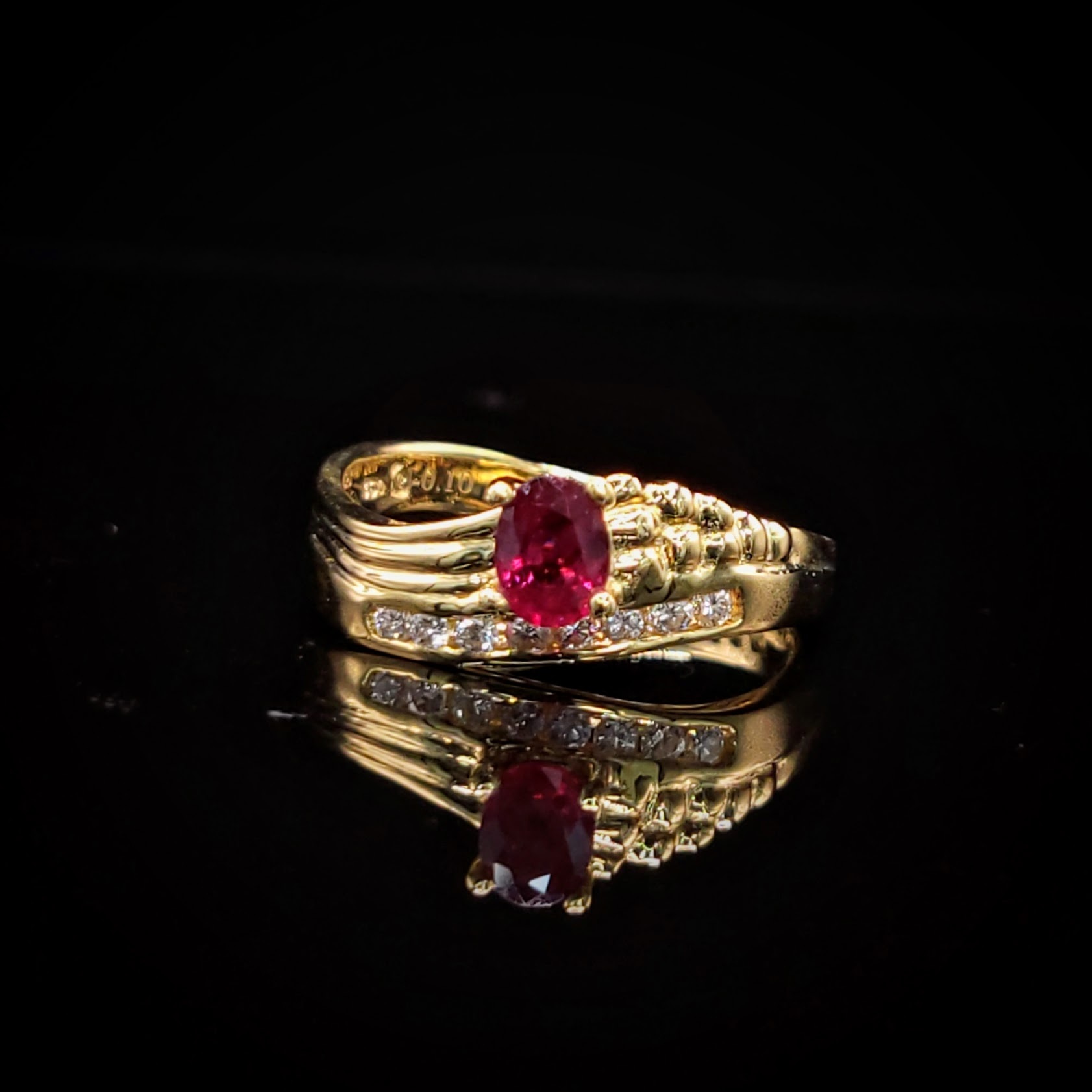 18K Yellow Gold 0.41ct Ruby and Diamond Ring