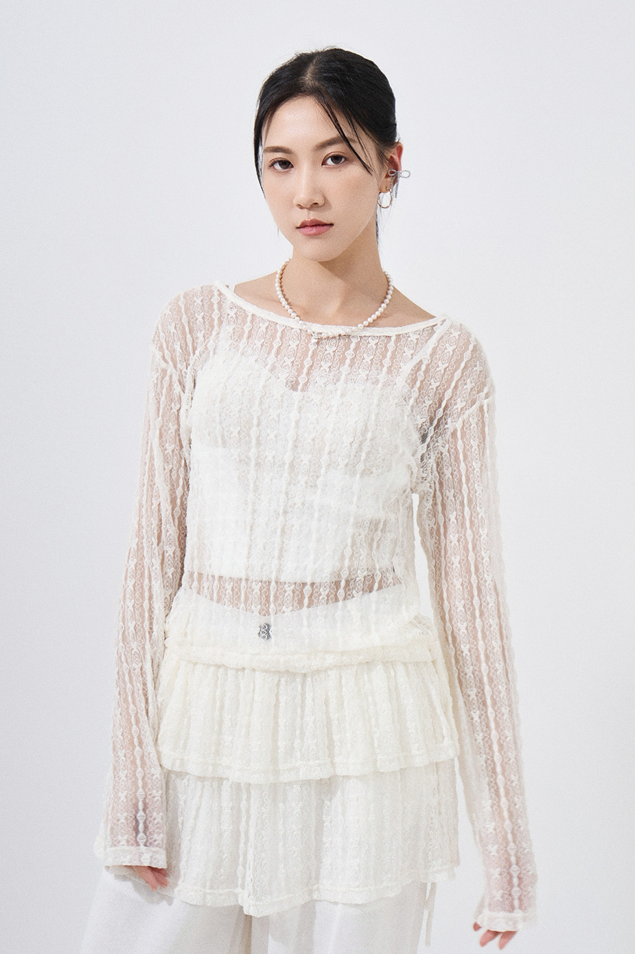 彈性蕾絲網紗傘腳上衣 (*現貨款式）