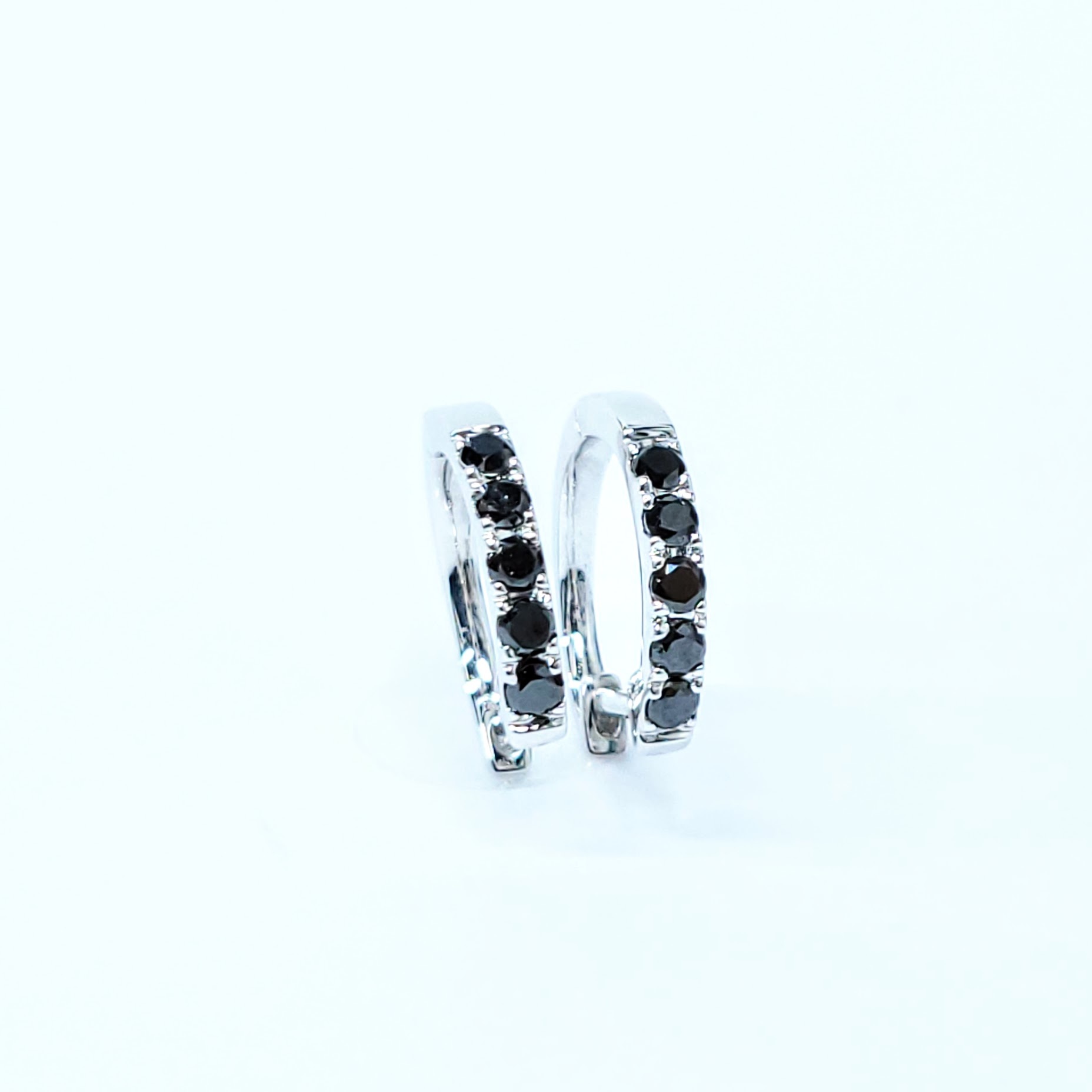 全新18K白金25份黑鑽圈耳環