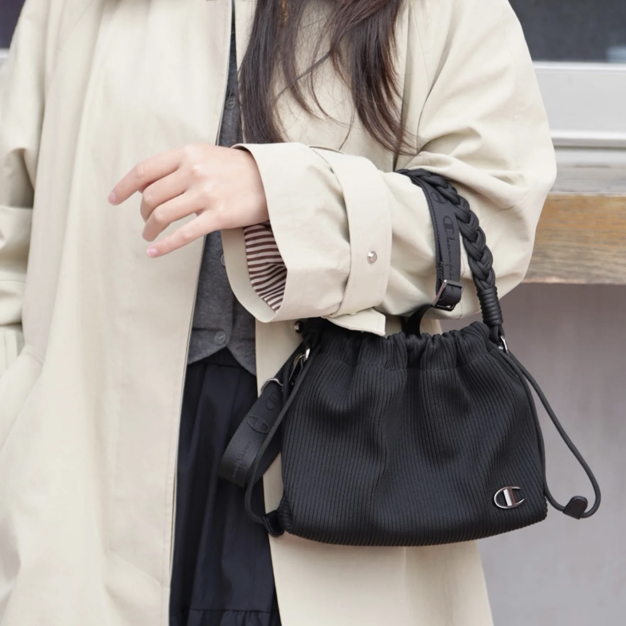 CHAMPION 糯糯棉花 黑 慵懶雲朵包 肩背 手提 小號 經典LOGO