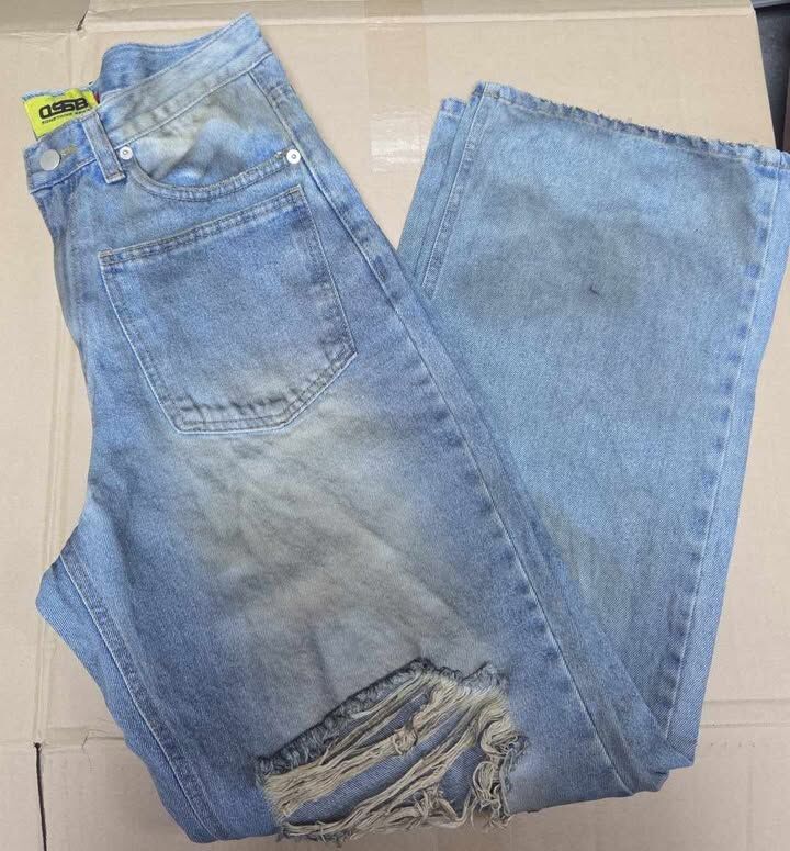 韓國 破爛牛仔褲 <清貨價貨品，不設退換>((AT5 574)