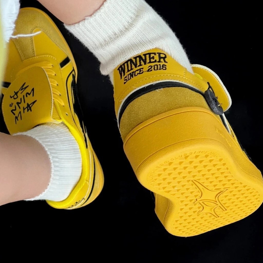 品牌代理授權 買鞋送禮物 張員瑛同款 Killwinner 德訓鞋 麂皮 黑黃 鬼塚虎 KWDX240302