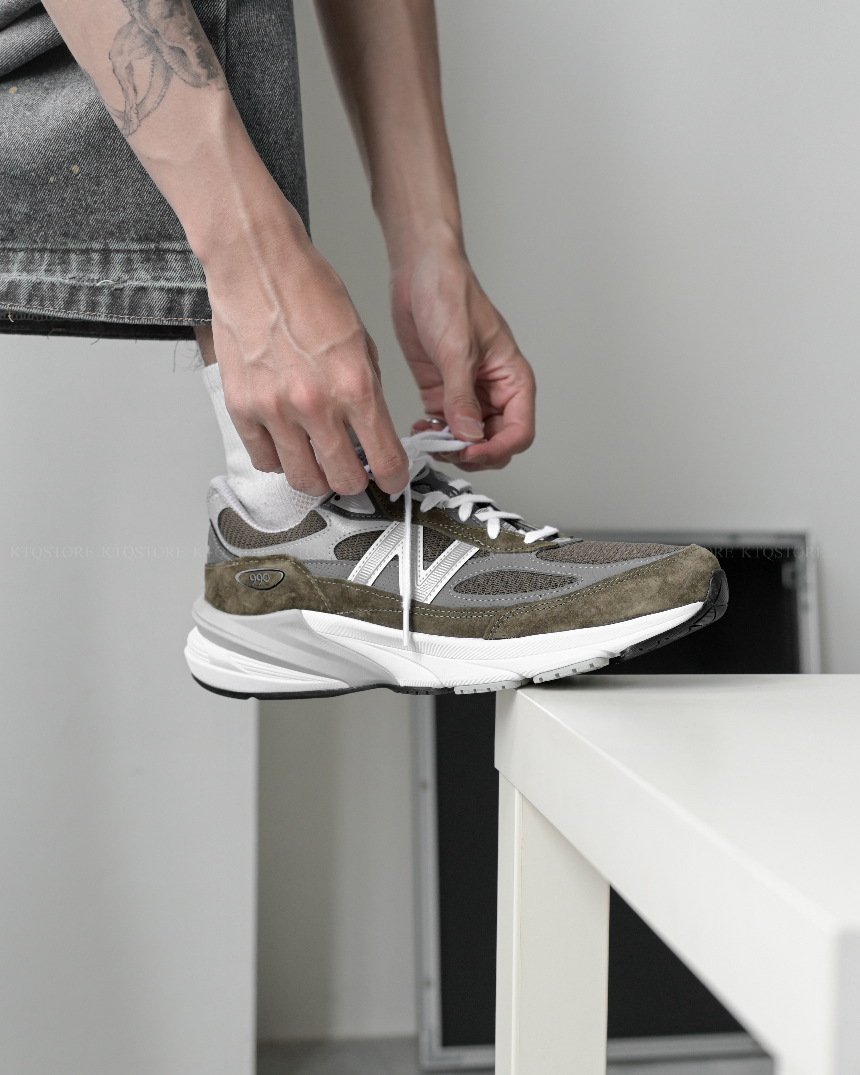 KTQ STORE ‧ New Balance Made in USA 990v6 "Olive" 墨綠 U9900G6