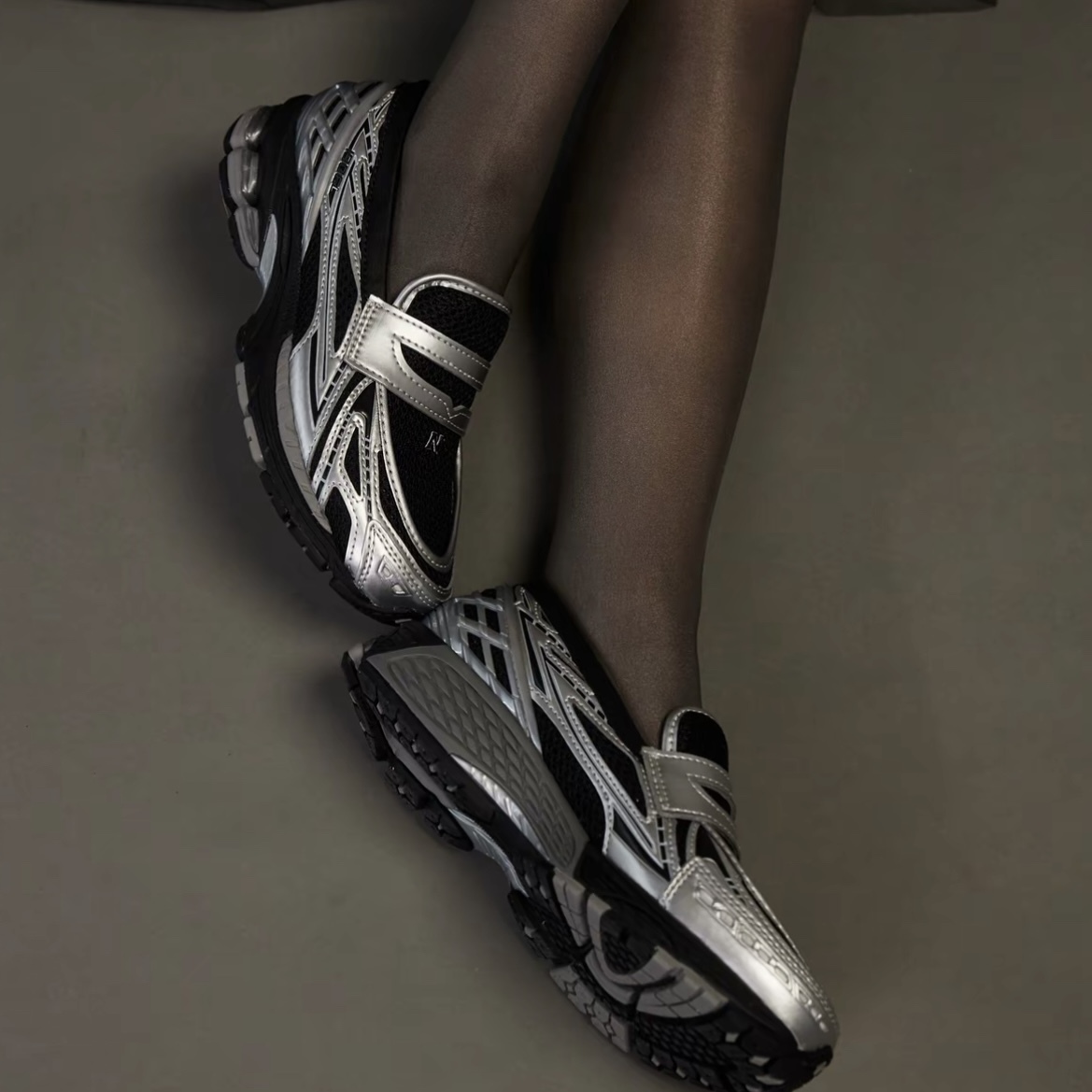 NEW BALANCE 1906L 復古黑銀 金屬銀 樂福鞋 懶人鞋 中性鞋款 U1906LOC