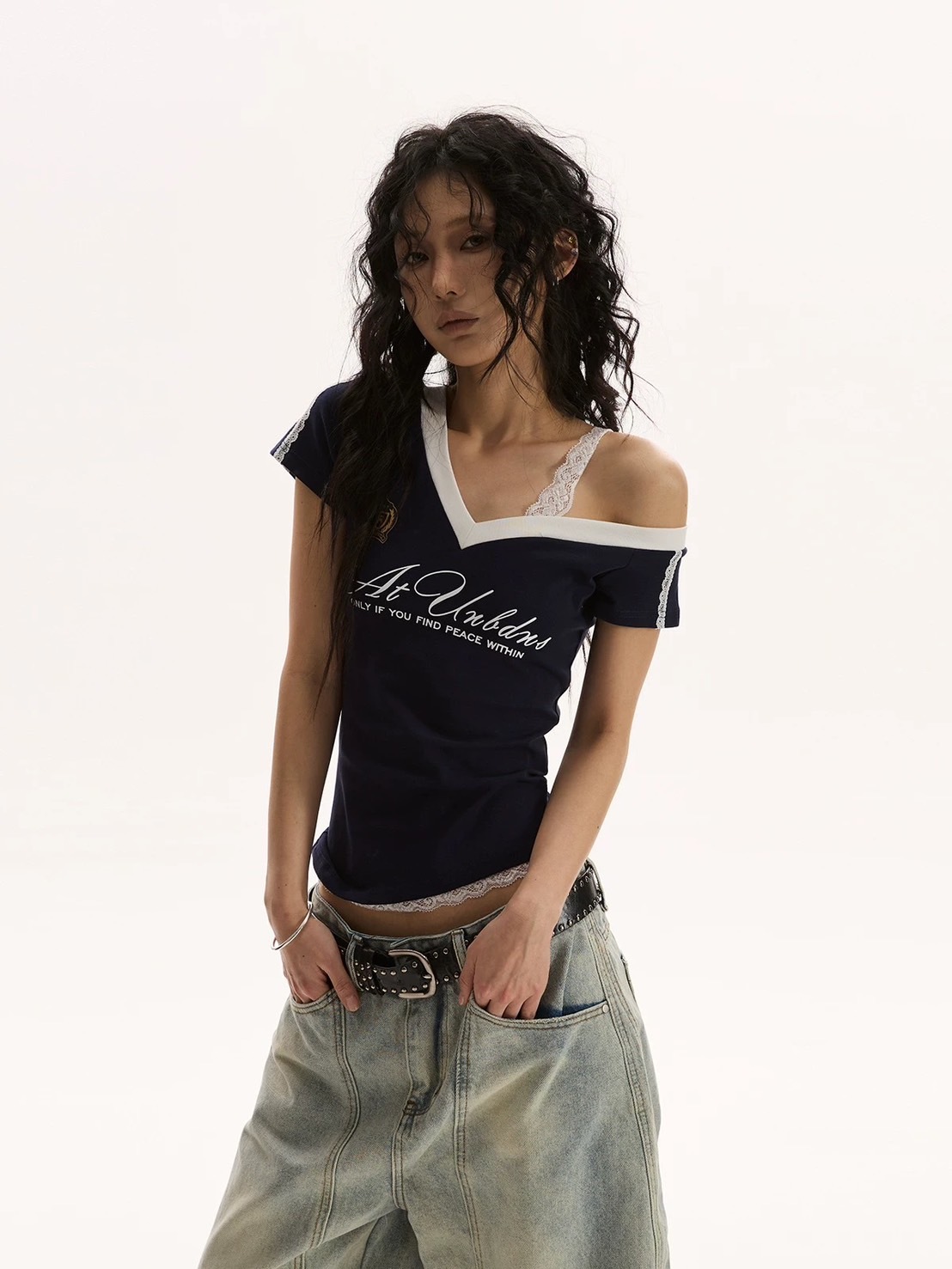 (GOAL) 復古辣妹蕾絲斜肩上衣 美式球衣 UNBD 029