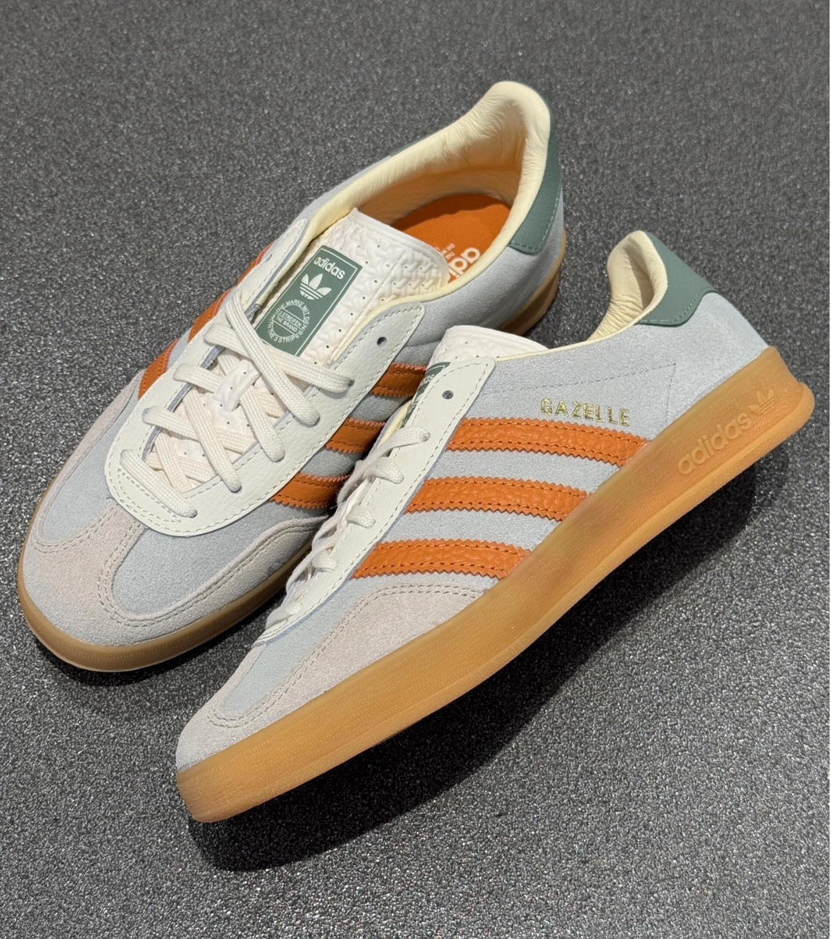 adidas Gazelle Indoor 復古灰白板鞋（男款）