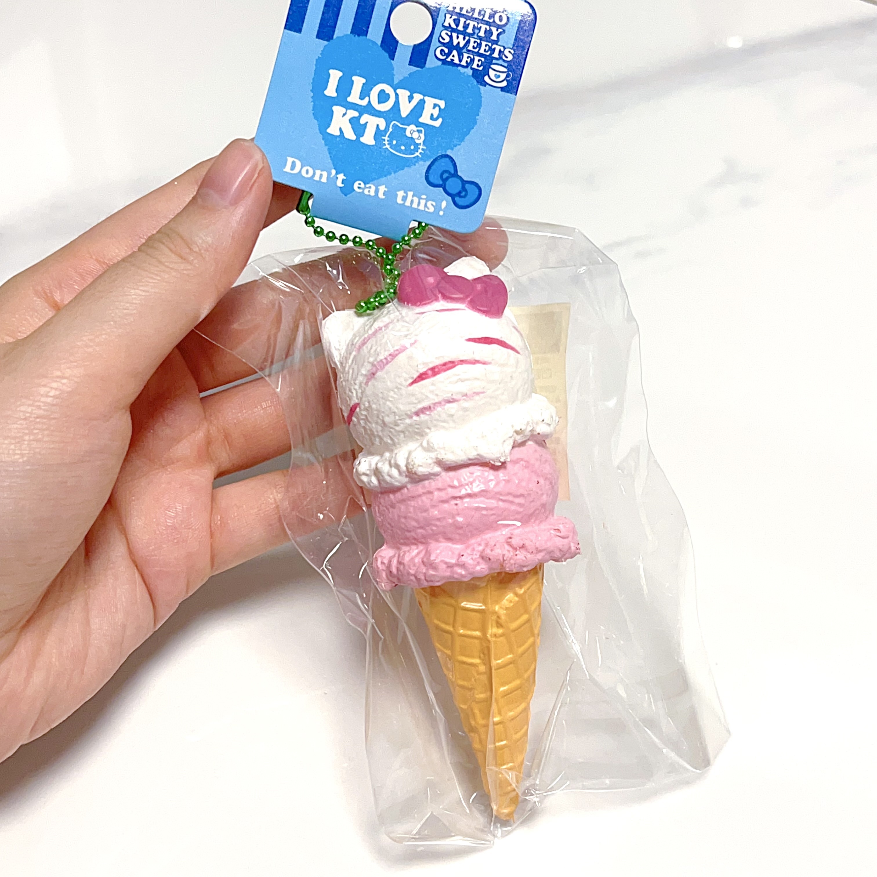 Hello Kitty Sweet Cafe ice cream squishy