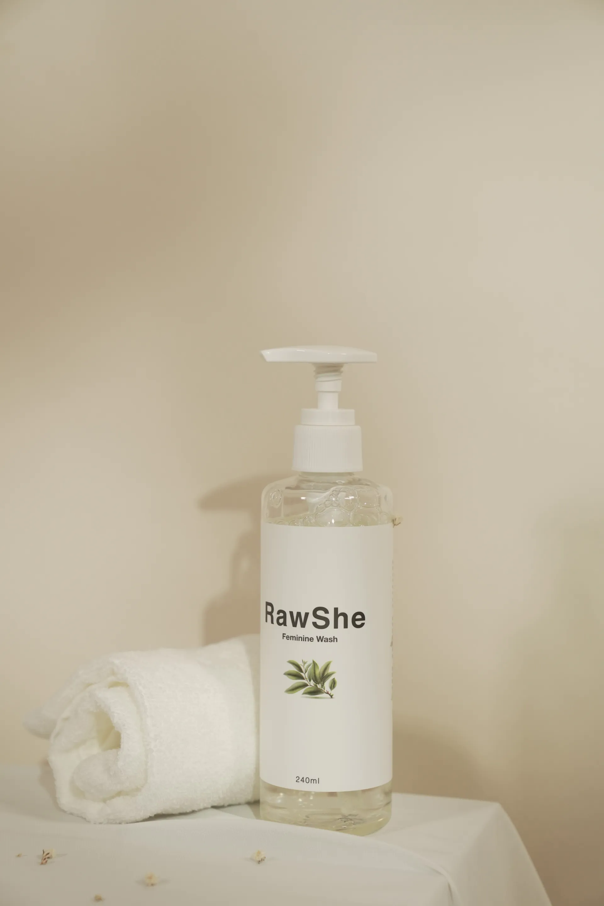 RawShe 白茶 中性護理沐浴露