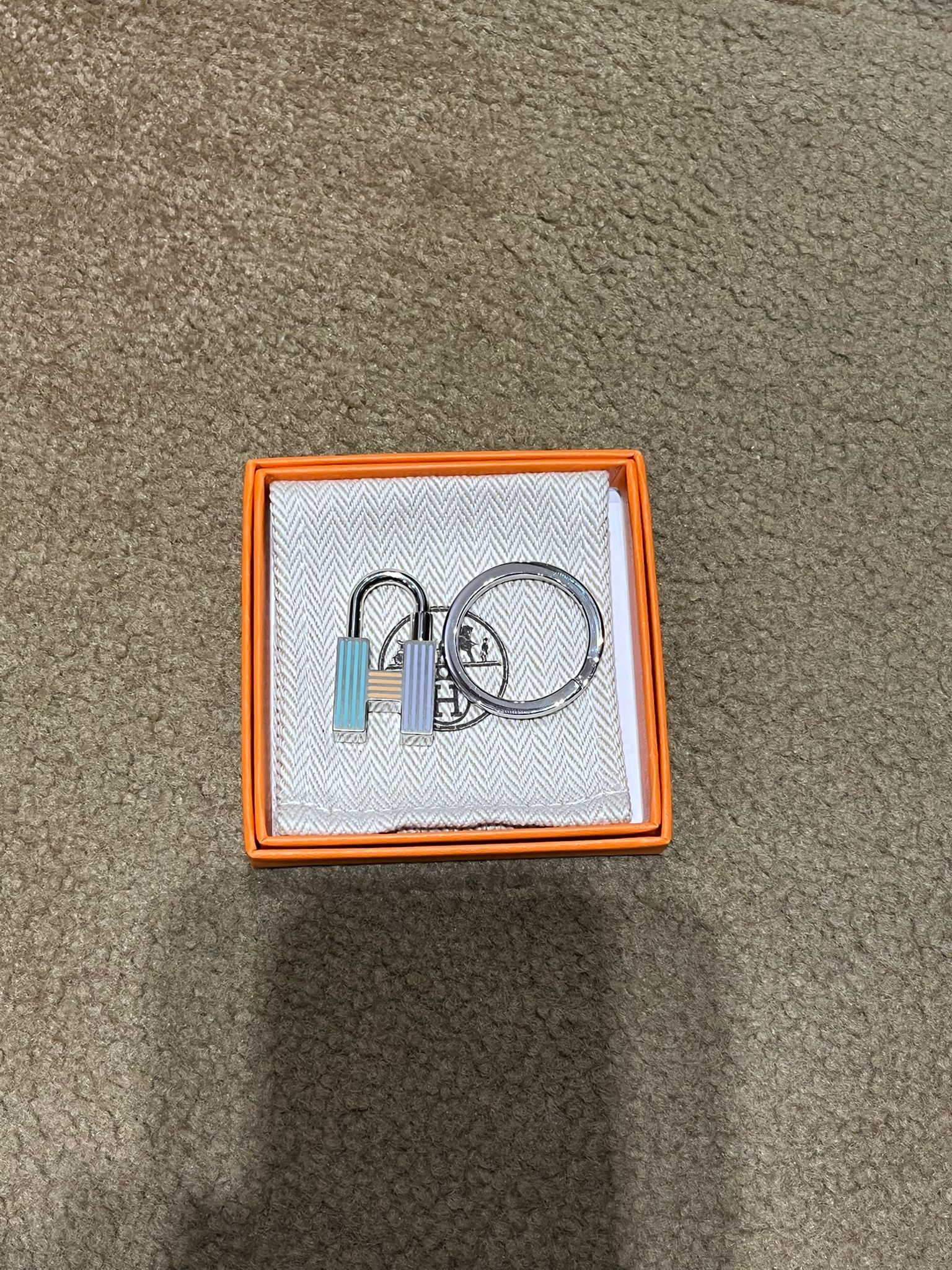 Cadenas quizz rainbow key ring