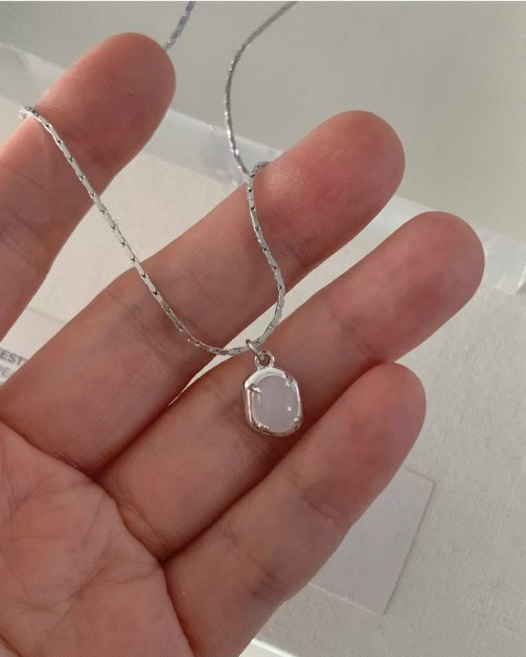 crystal-necklace