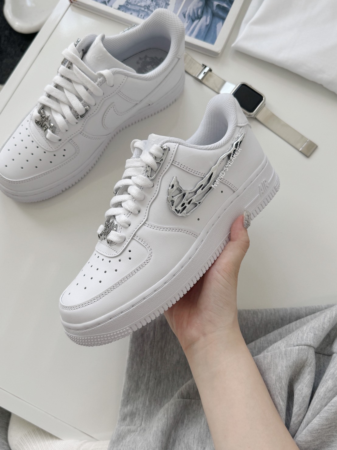 Nike Air Force 1 Low 訂製款 溶解液態銀勾勾
