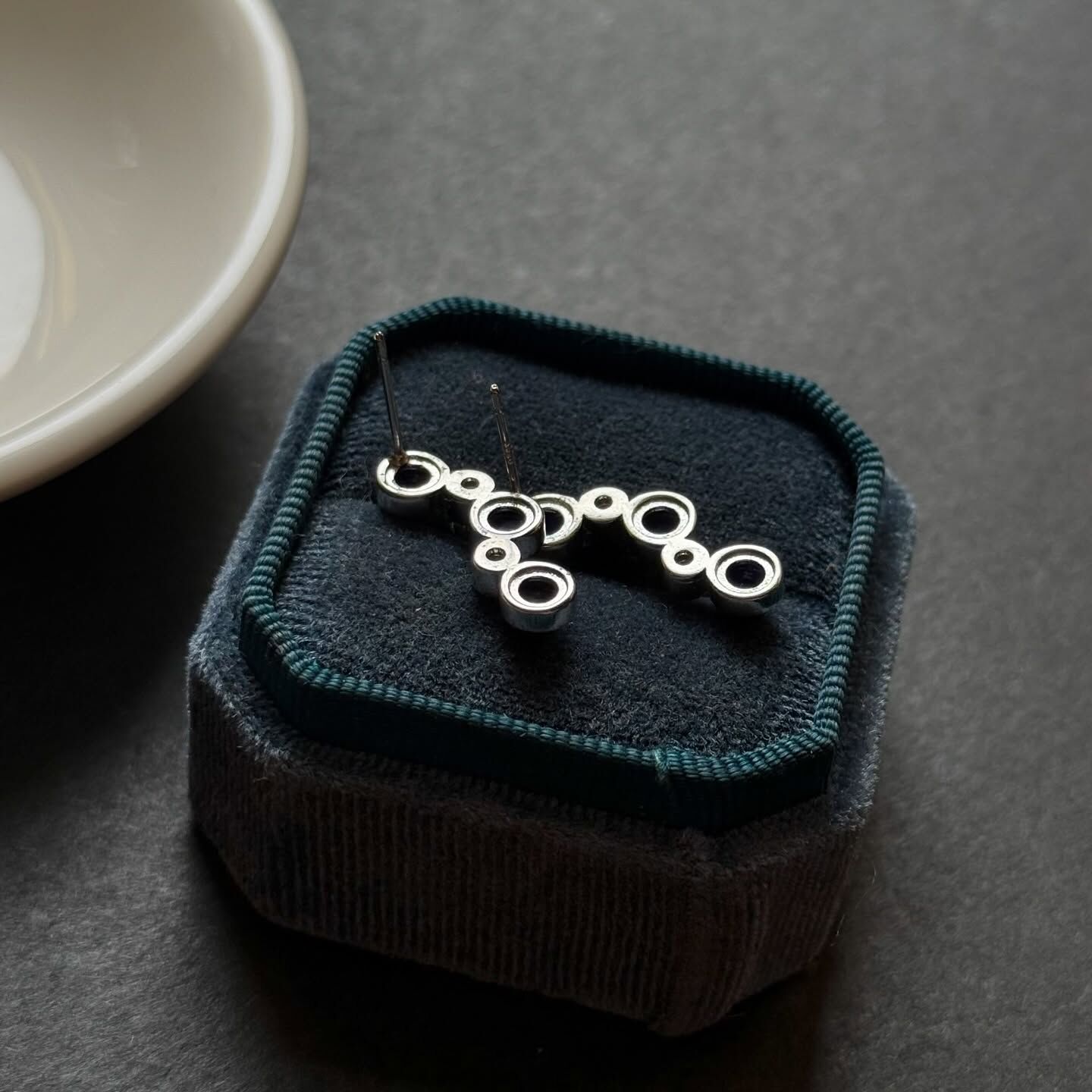 [原石] 青金石 925銀耳環 水晶耳環