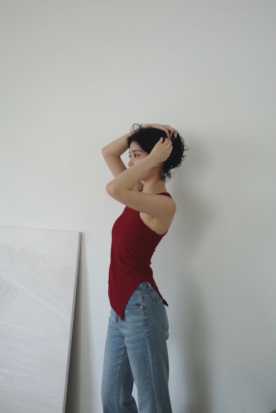 <女裝現貨💗> M02 斜擺挖肩胸墊背心 四色