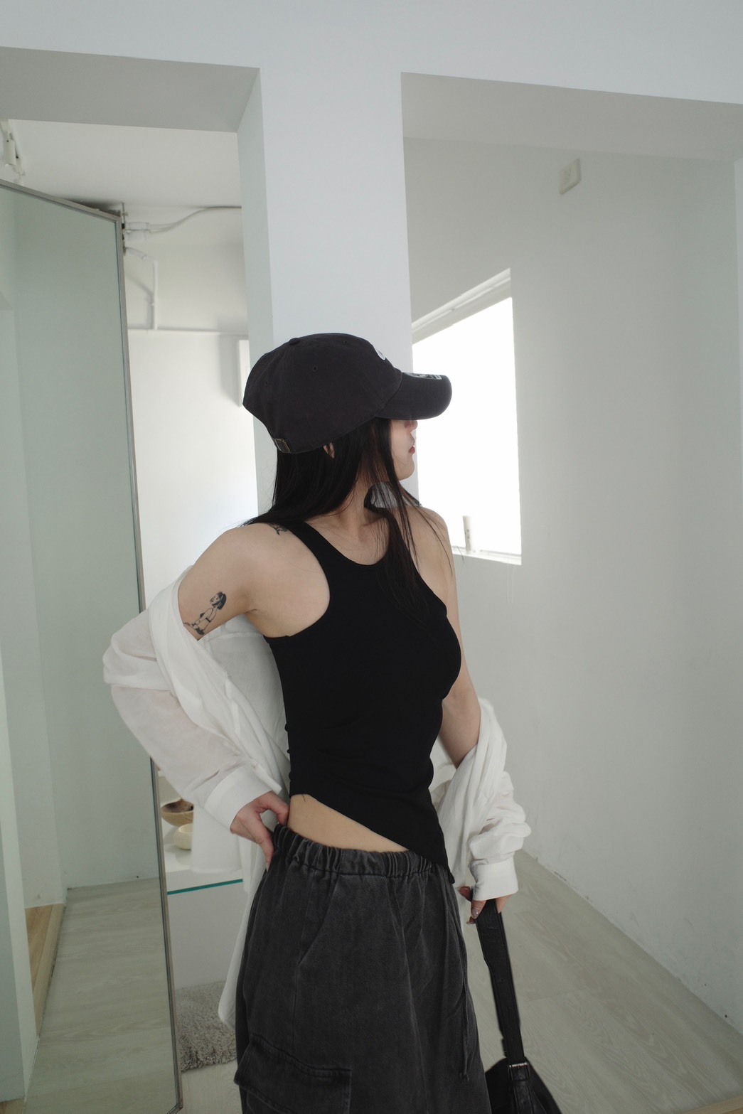 <女裝現貨💗> M02 斜擺挖肩胸墊背心 四色