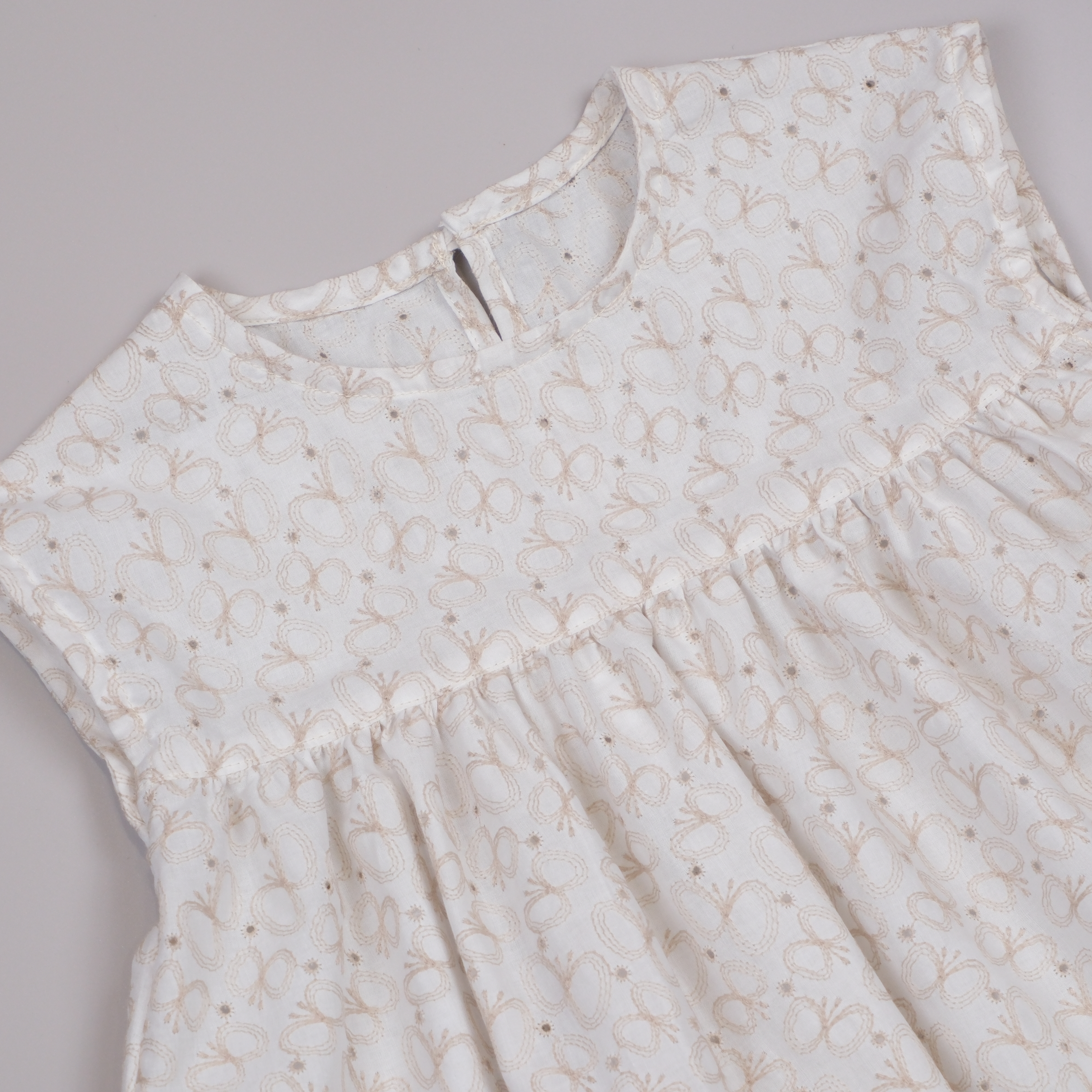 蝴蝶夢語 Butterfly Dreamtalk ⟡ 雲霧晨光 ⟡ 手作女童無袖洋裝