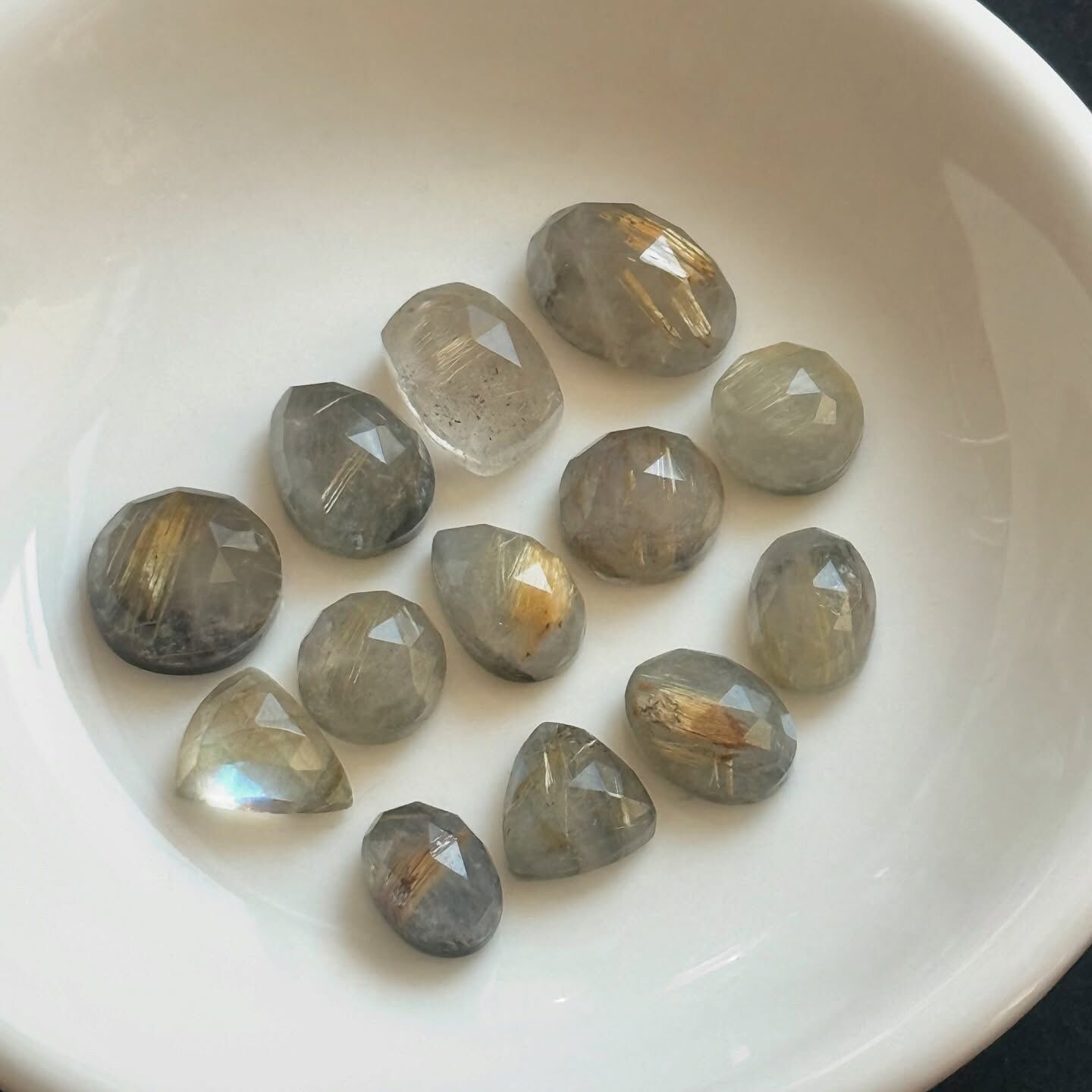 [原石] 鈦髮晶+拉長石（雙層加工貼合）鑽切系列 水晶蛋面