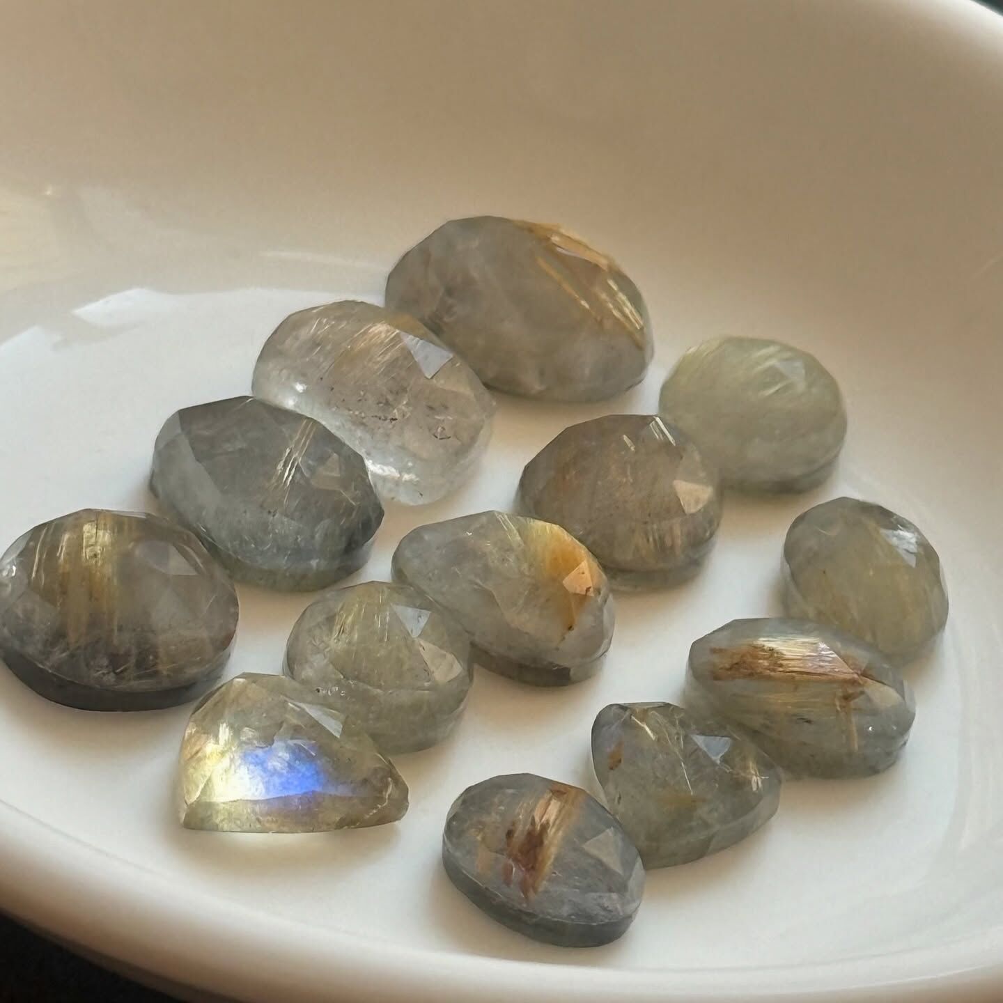 [原石] 鈦髮晶+拉長石（雙層加工貼合）鑽切系列 水晶蛋面