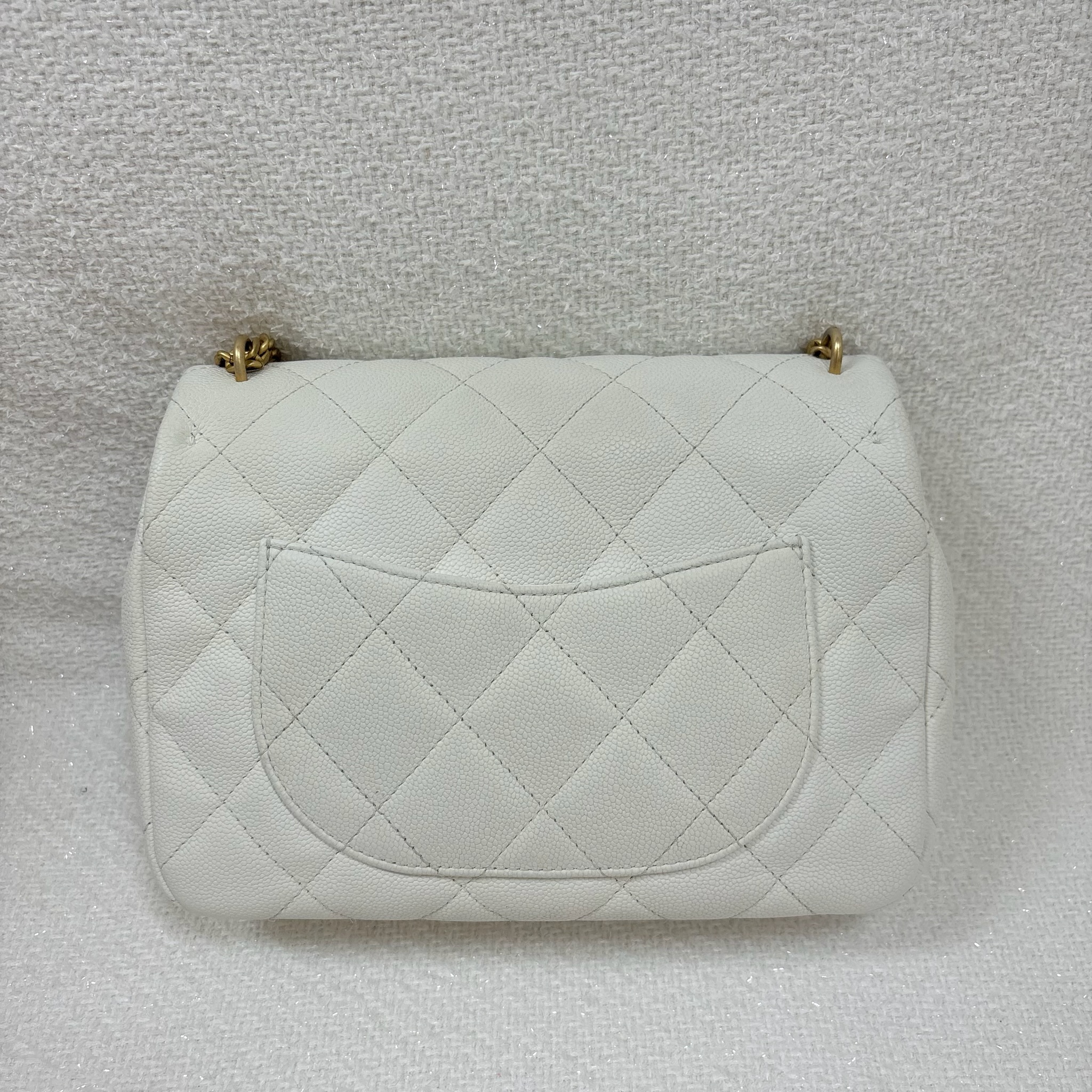 Chanel Flap Bag With Heart Shape Chain - White / Ghw