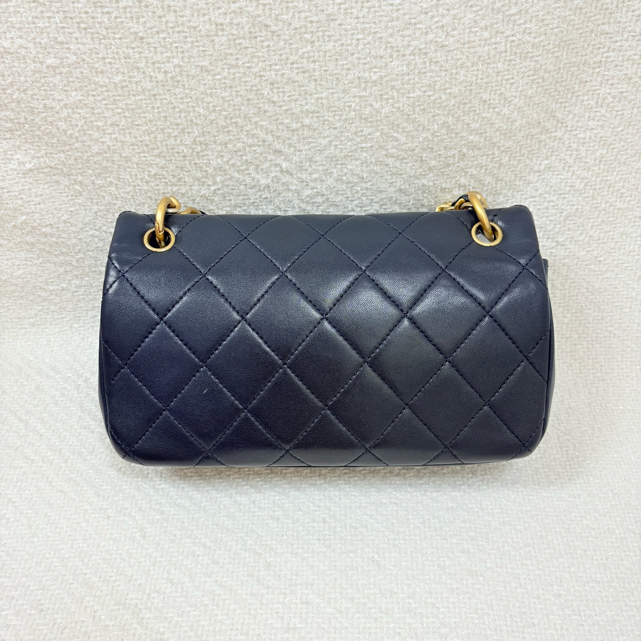 Chanel Mini Flap Bag With Chain Handle - Navy / Ghw
