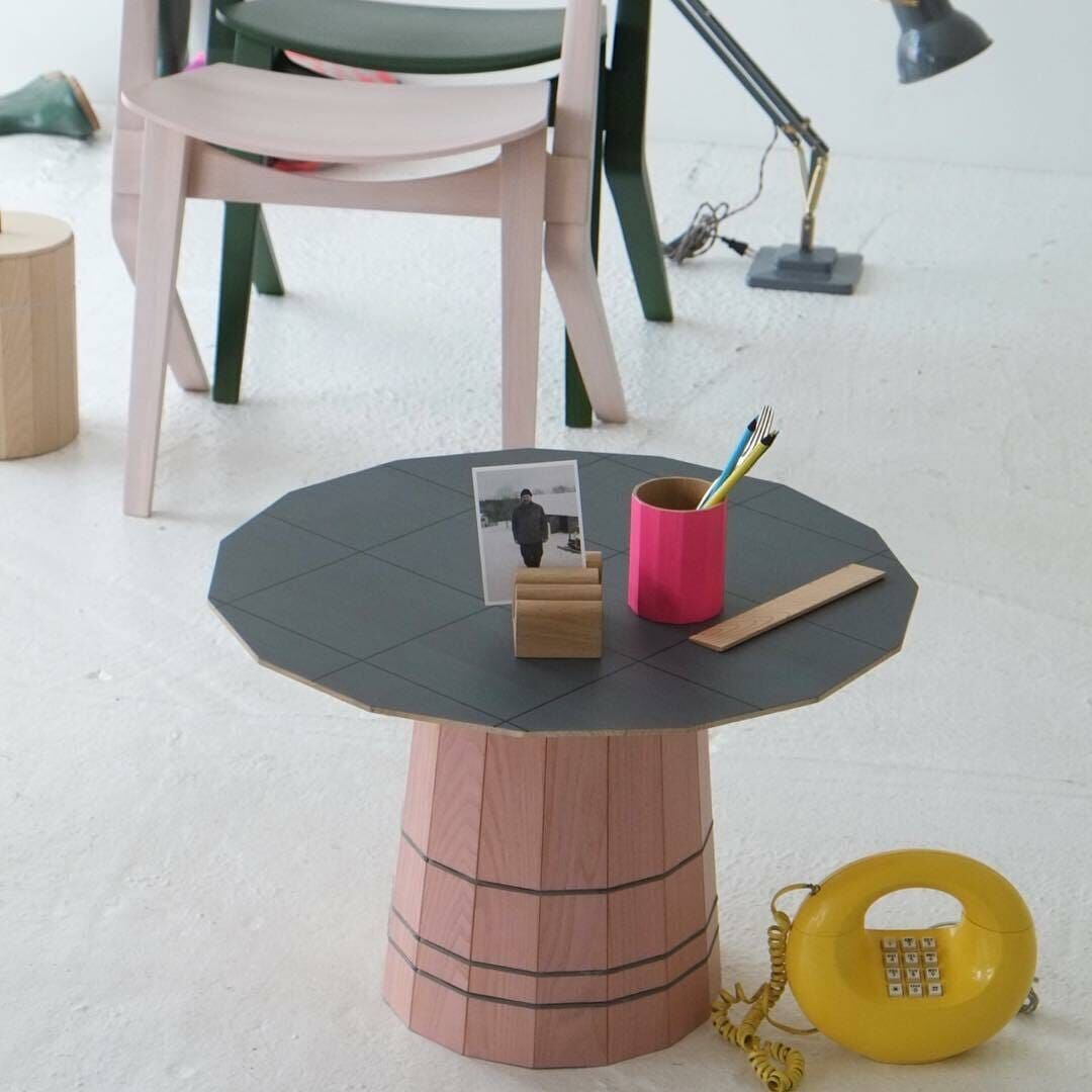 Colour Wood 深灰印花咖啡桌 - 中型