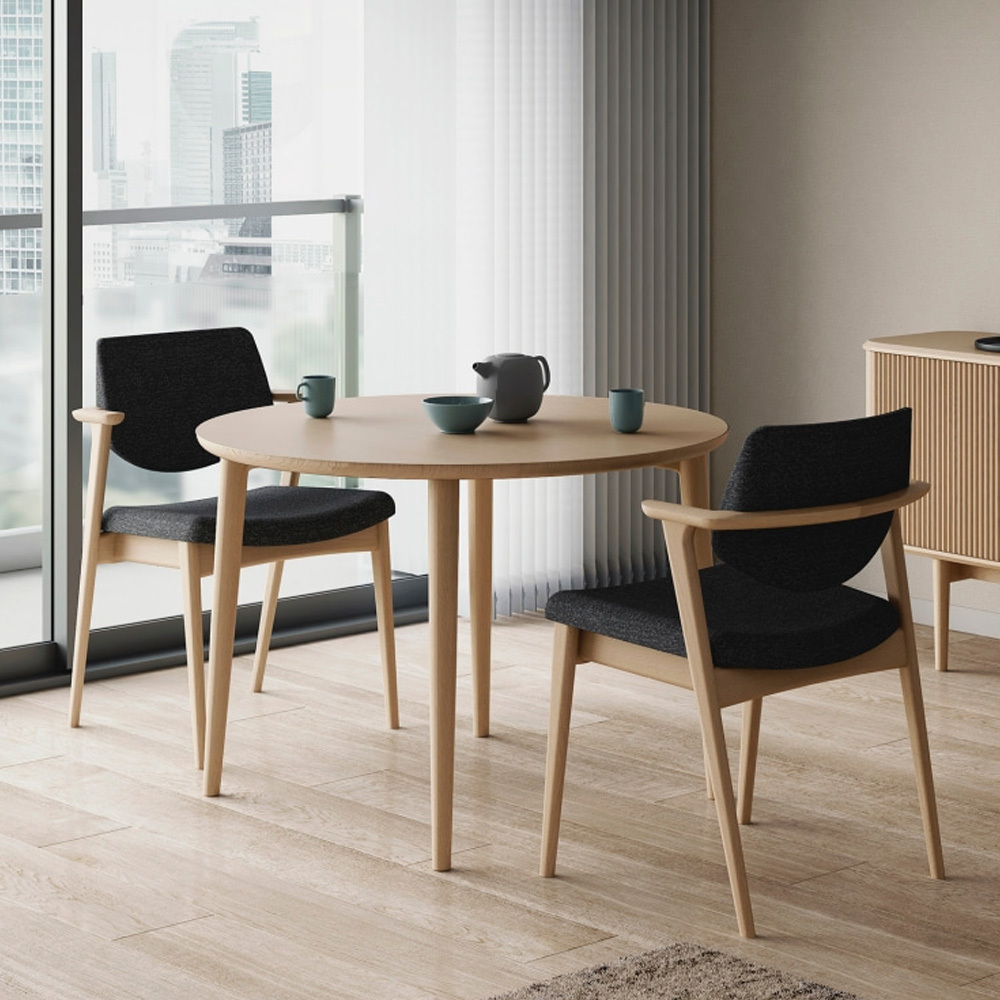 CW68 短扶手餐椅