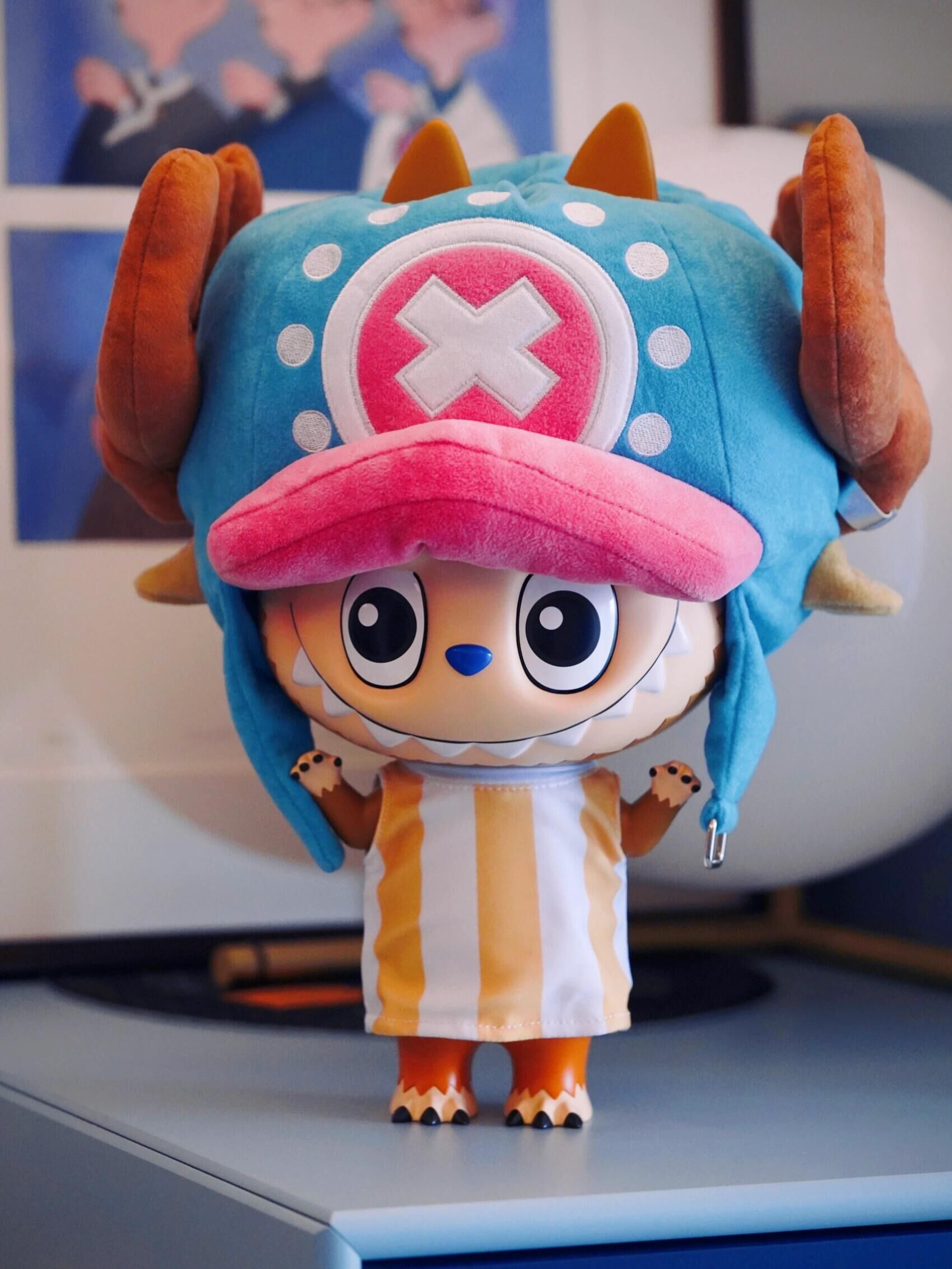 POPMART 泡泡瑪特 x ONE PIECE 海賊王 MEGA LABUBU 托尼托尼.喬巴 可動公仔 毛絨帽子 400%/預購