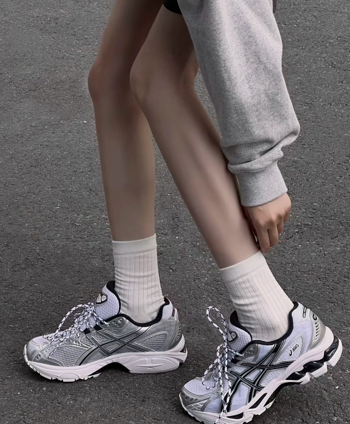 Asics GEL-Nimbus 10.1 白灰 陰陽復古跑鞋