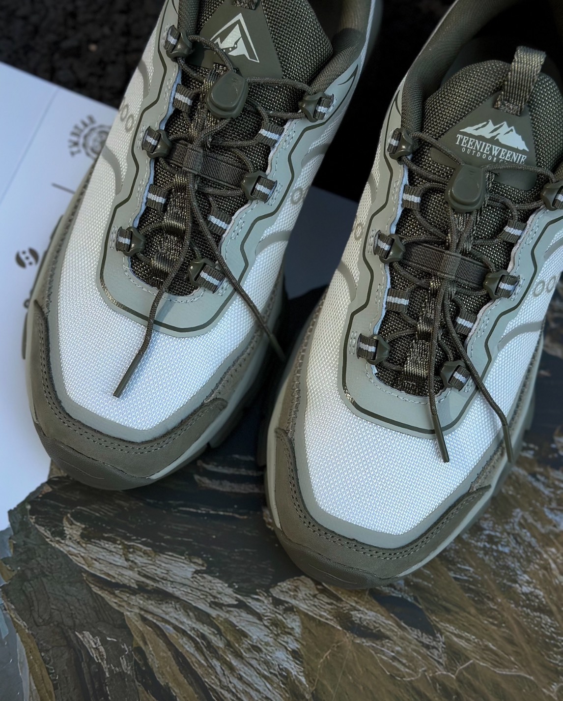 Saucony x Teenie Weenie CANYON WLK 戶外機能鞋 灰綠色