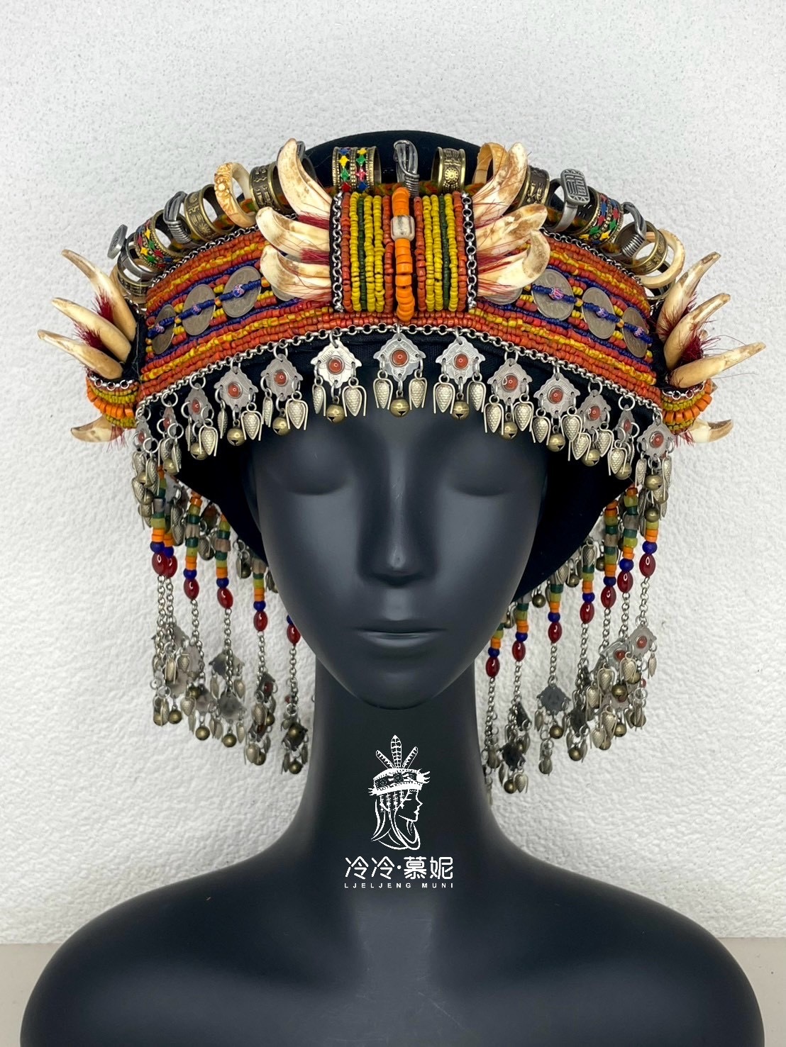 No.80貿易古珠山豬牙來義式頭飾55cm