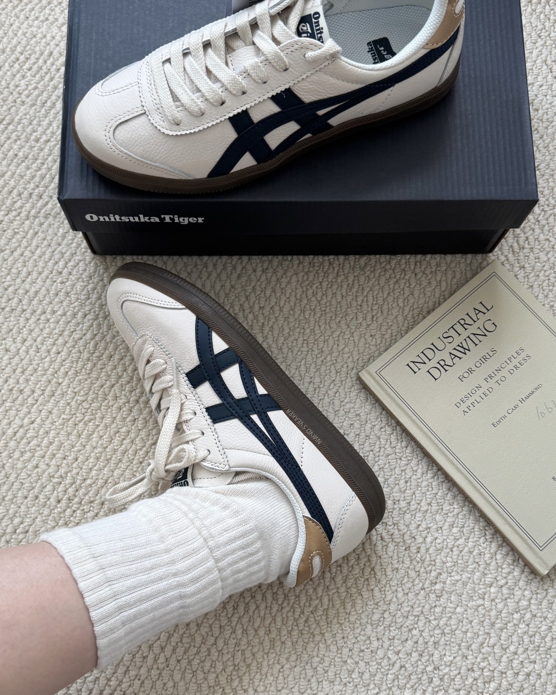 <快速出貨> Onitsuka Tiger 鬼塚虎 TOKUTEN  米白藏藍 焦糖底