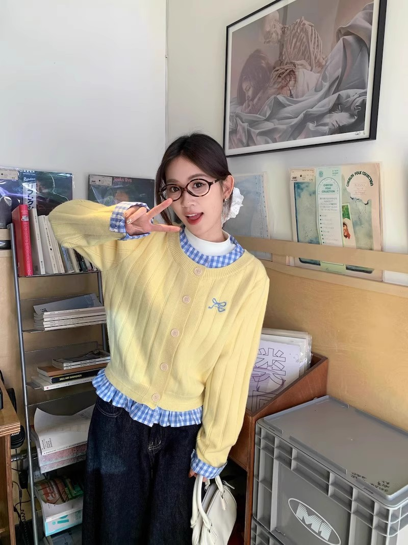 Korean Plaid Creamy Knit Cardigan