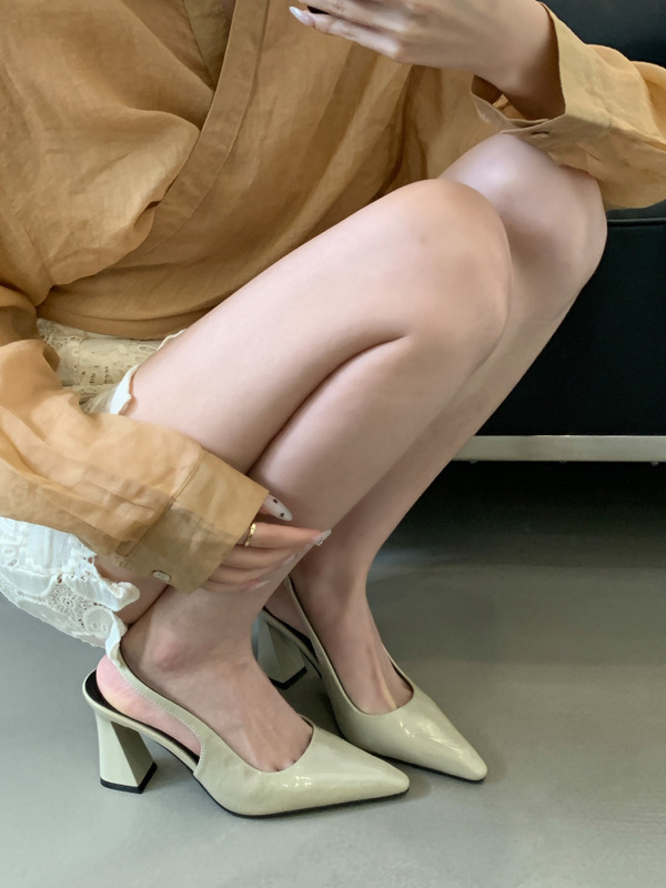 尖頭粗跟 復古跟鞋(35-39)(灰綠/白/黑/茶)