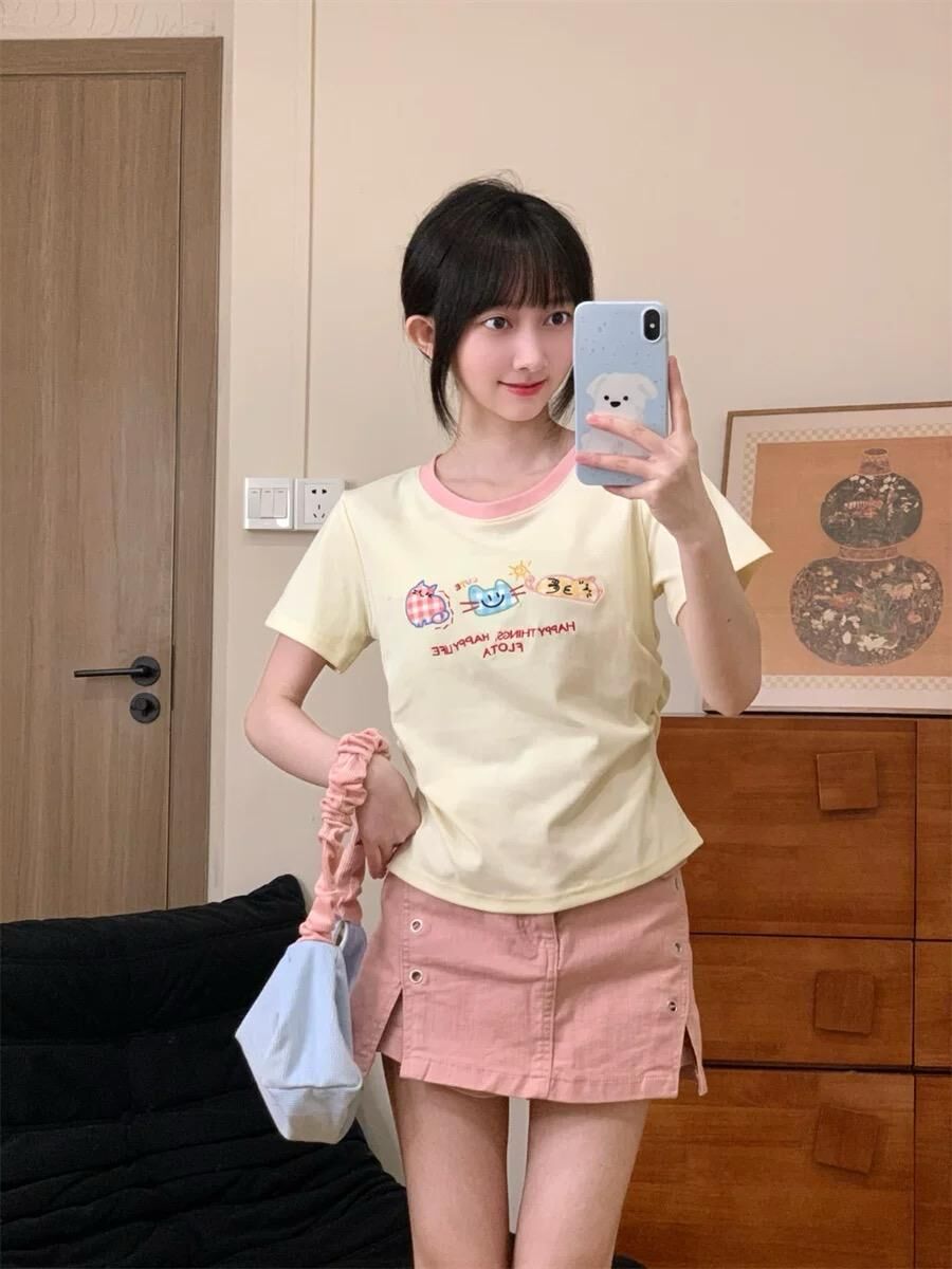 [2 PCS FOR RM50] Slim Fit Cat Print Girl Tee