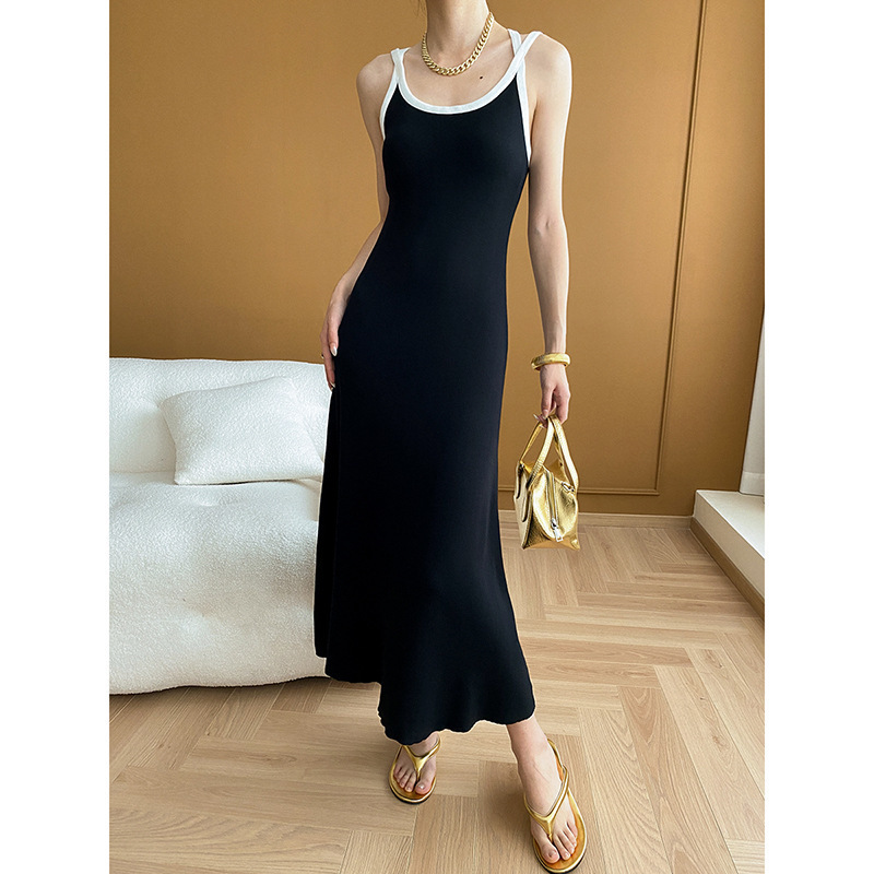 撞色交叉肩帶 U領針織洋裝(綠/黑)